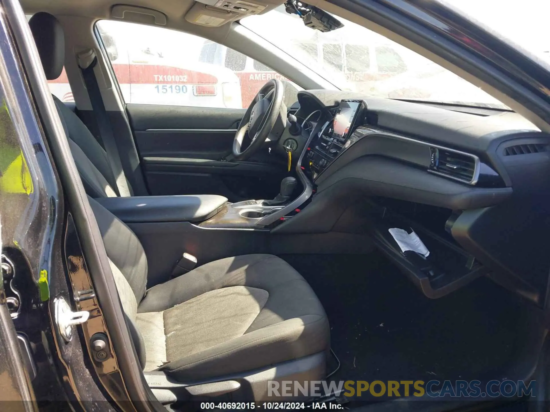 5 fotografías del automóvil dañado 4T1C11AK7NU663660 TOYOTA CAMRY 2022