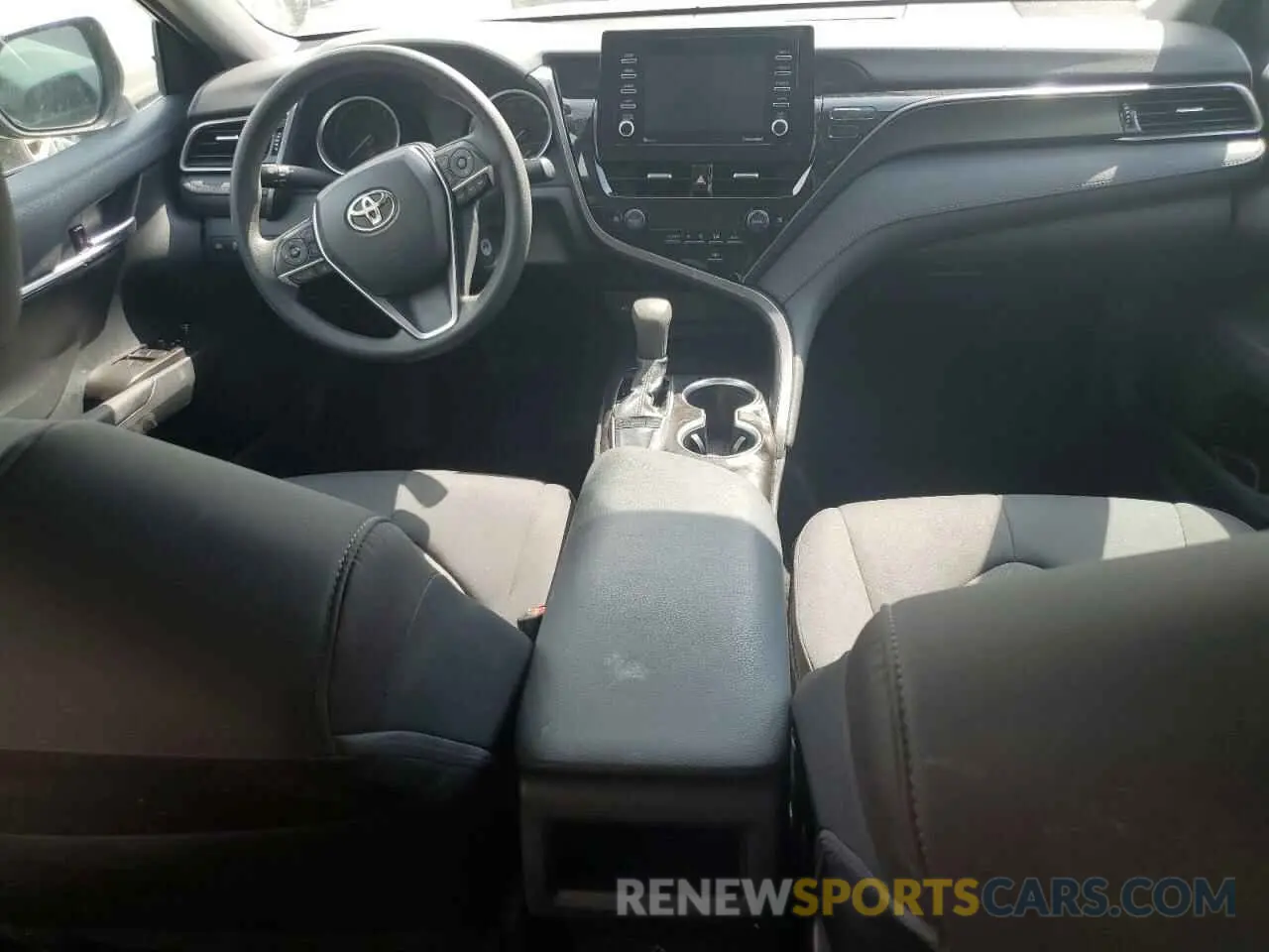 8 fotografías del automóvil dañado 4T1C11AK7NU677459 TOYOTA CAMRY 2022