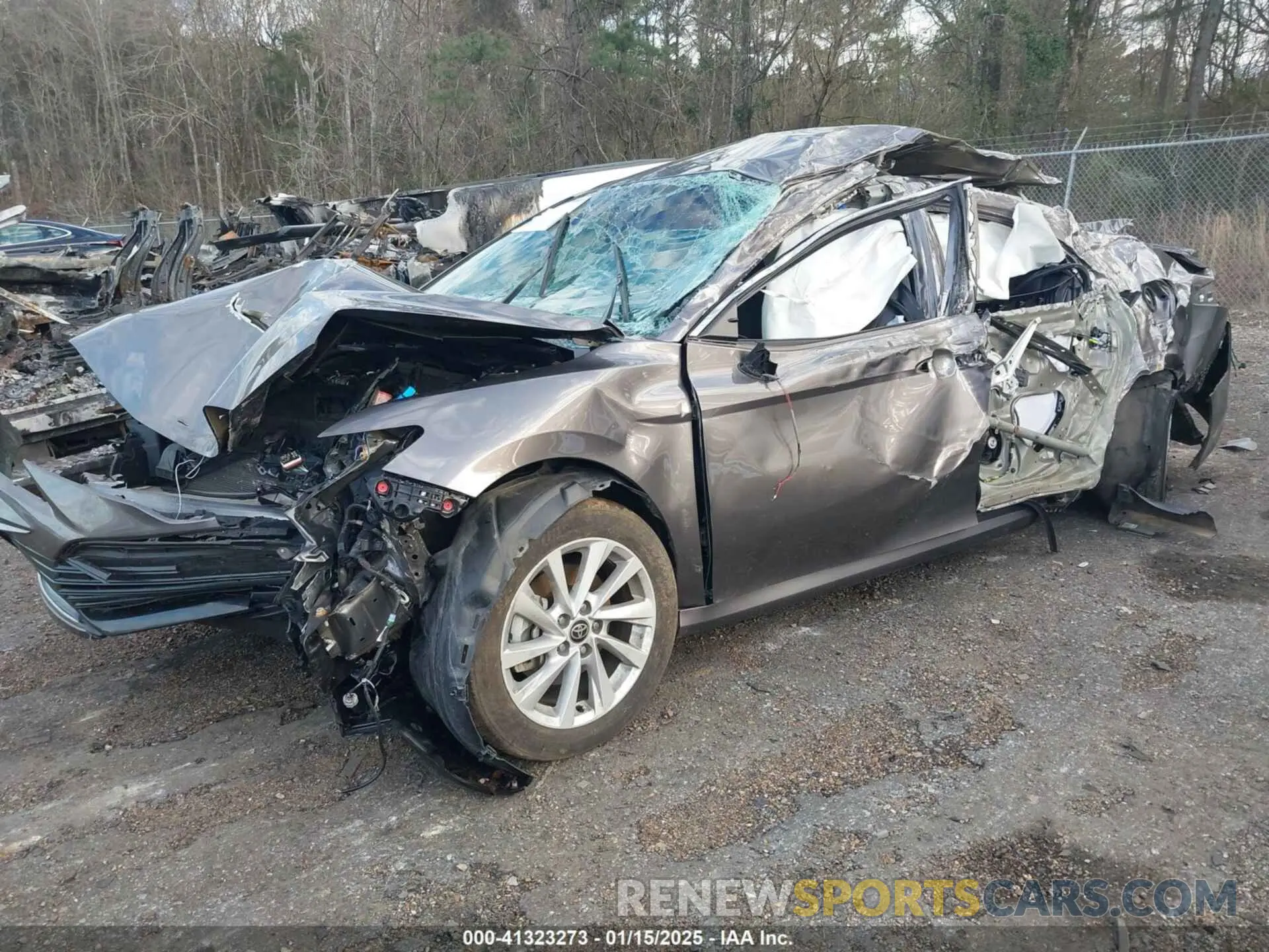 2 fotografías del automóvil dañado 4T1C11AK7NU679728 TOYOTA CAMRY 2022