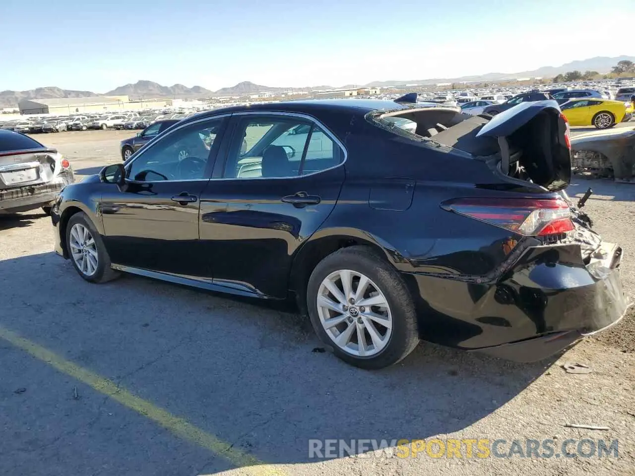 2 fotografías del automóvil dañado 4T1C11AK8NU624012 TOYOTA CAMRY 2022