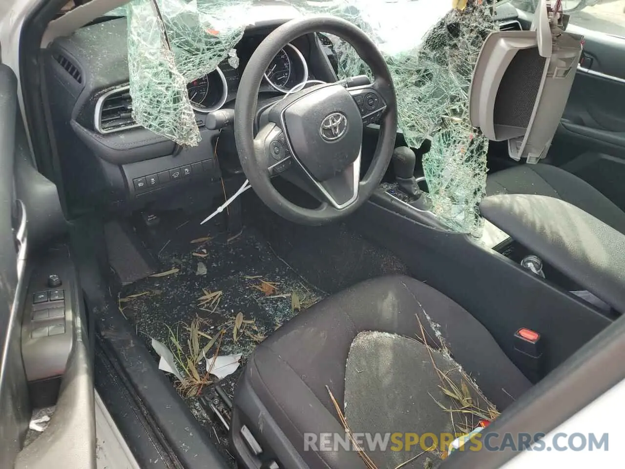 8 fotografías del automóvil dañado 4T1C11AK8NU674179 TOYOTA CAMRY 2022