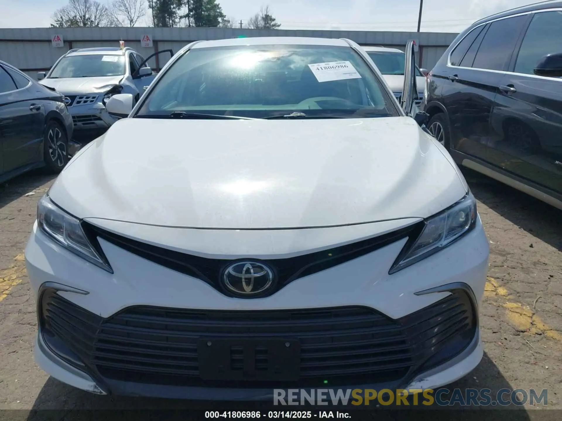 12 fotografías del automóvil dañado 4T1C11AK8NU684582 TOYOTA CAMRY 2022