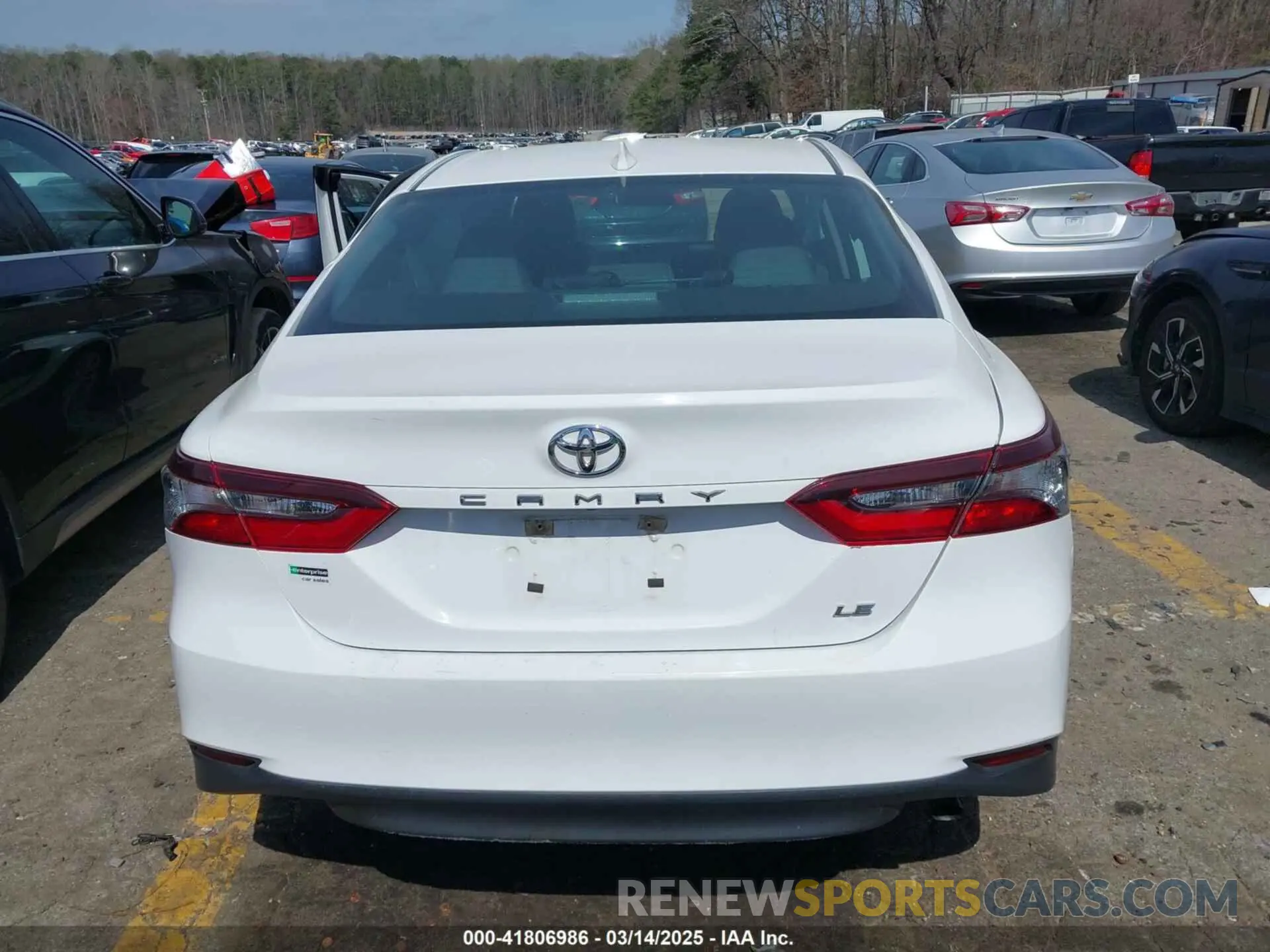 16 fotografías del automóvil dañado 4T1C11AK8NU684582 TOYOTA CAMRY 2022