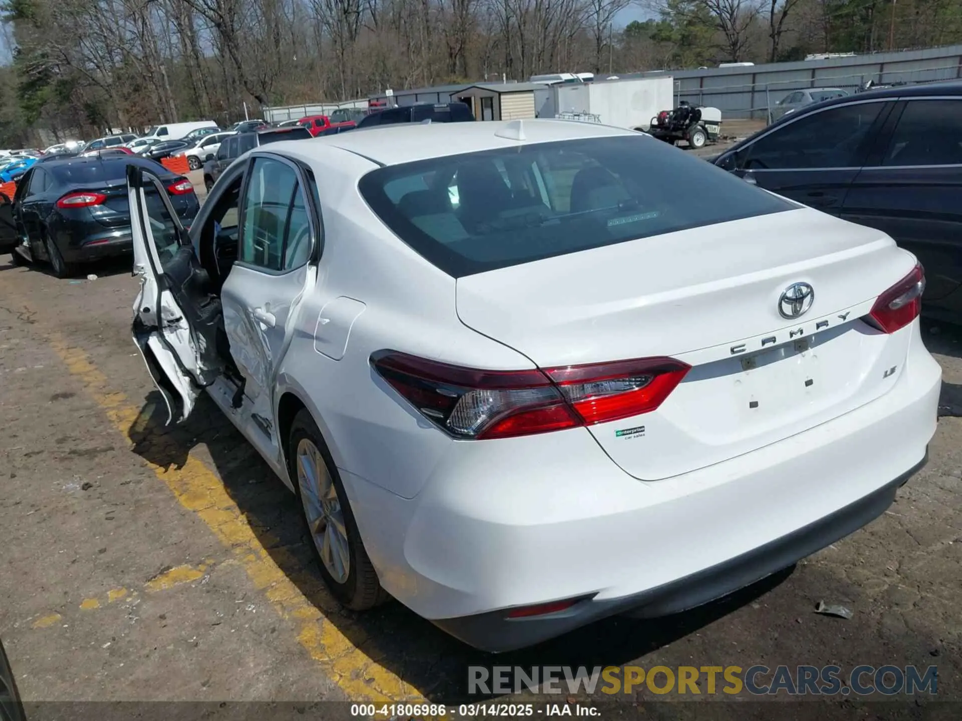 3 fotografías del automóvil dañado 4T1C11AK8NU684582 TOYOTA CAMRY 2022