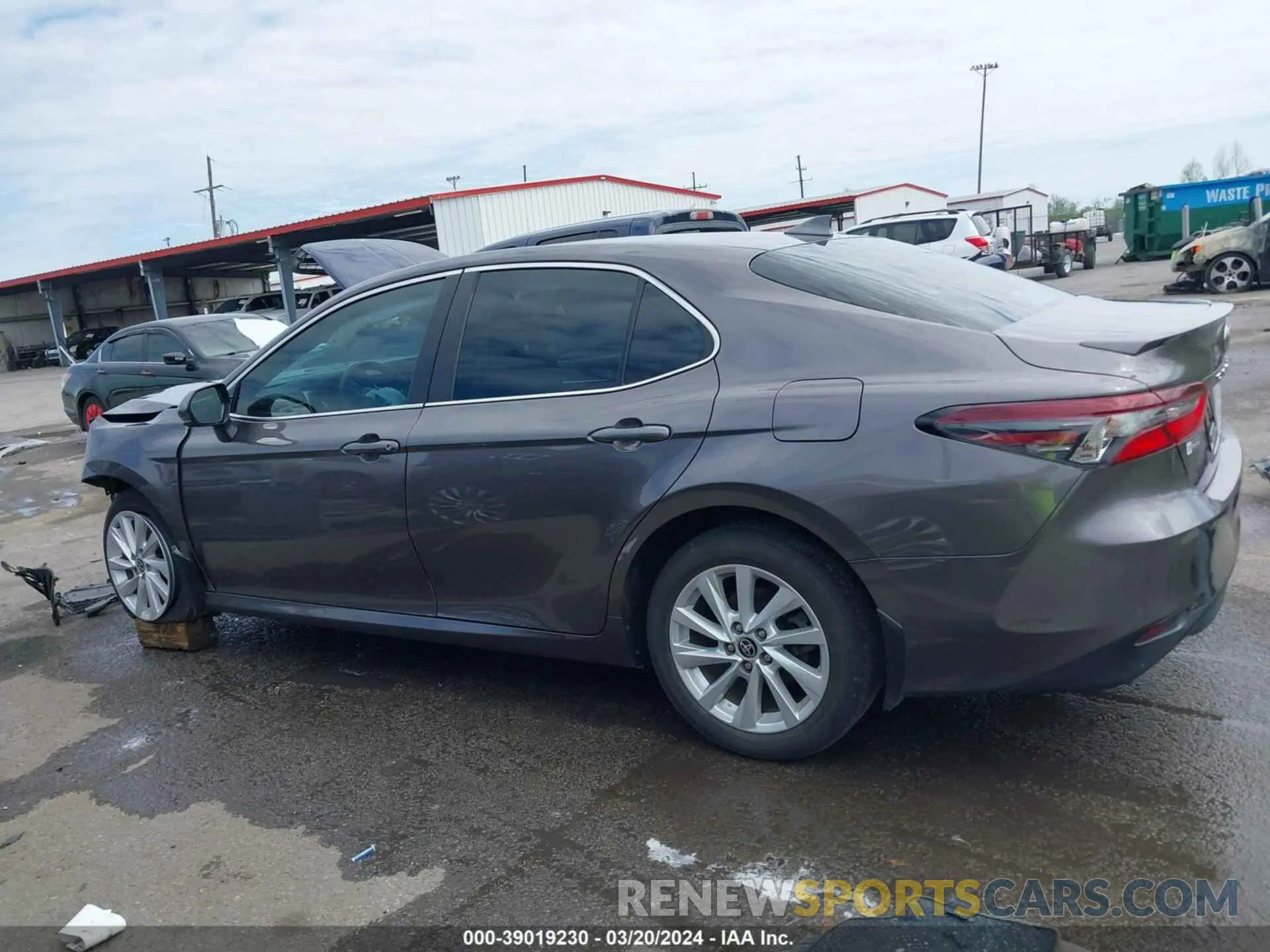 14 fotografías del automóvil dañado 4T1C11AK8NU688874 TOYOTA CAMRY 2022