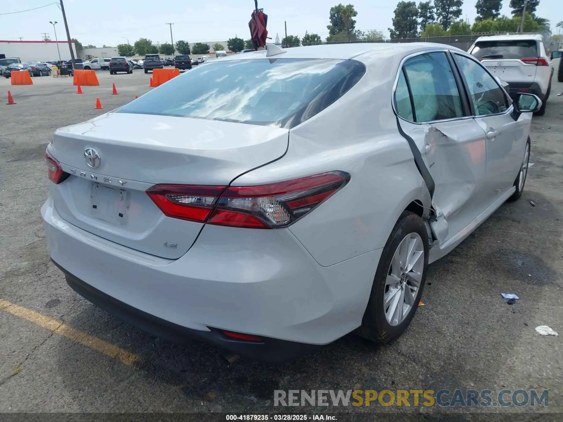 4 fotografías del automóvil dañado 4T1C11AK9NU017908 TOYOTA CAMRY 2022