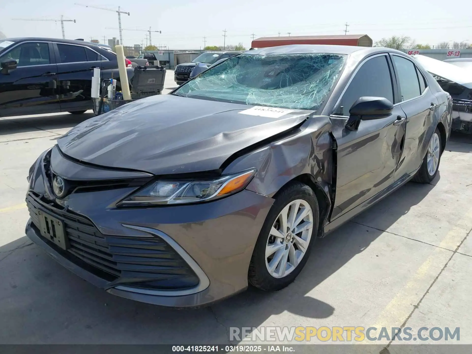 2 fotografías del automóvil dañado 4T1C11AK9NU046857 TOYOTA CAMRY 2022
