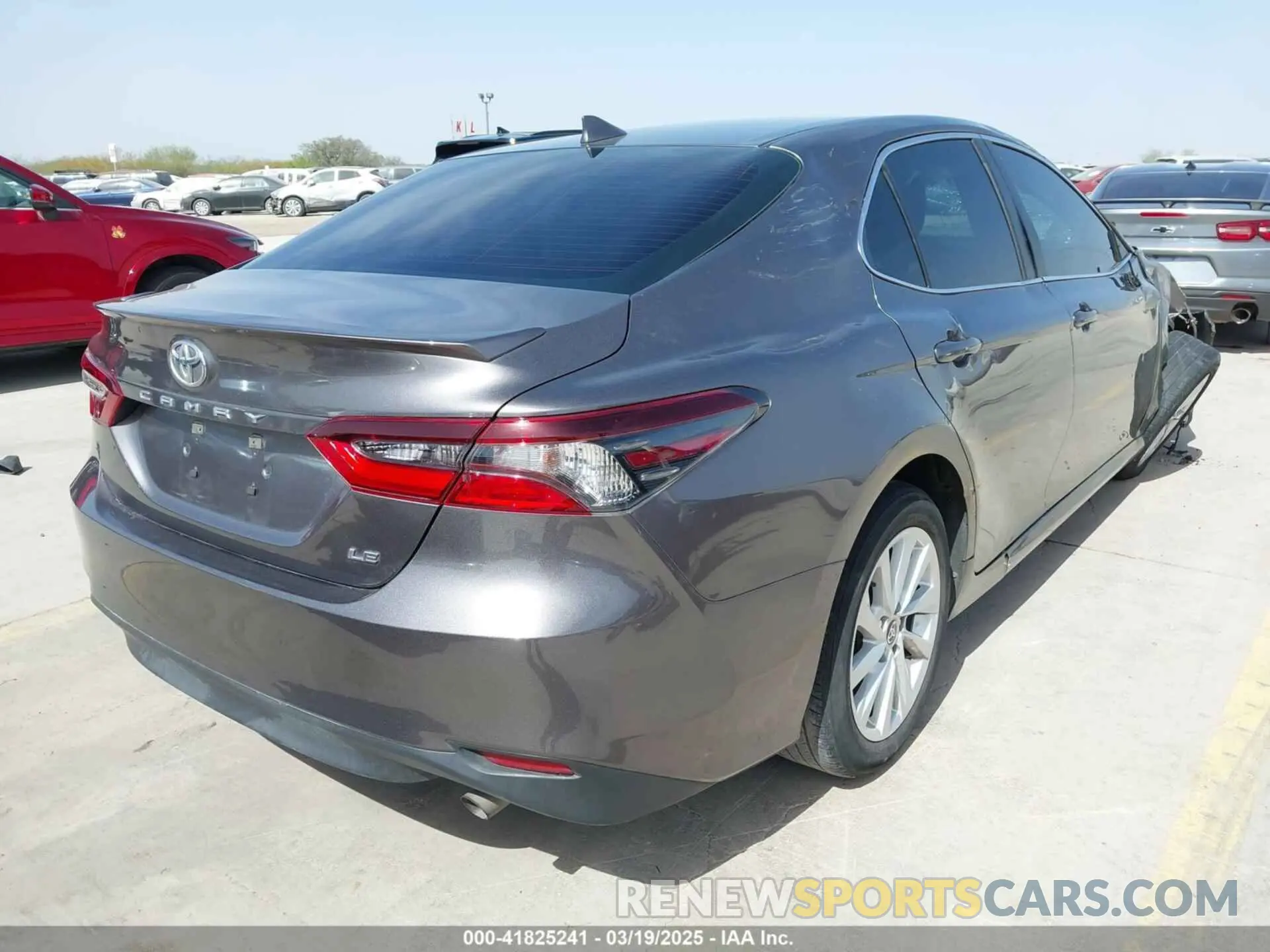4 fotografías del automóvil dañado 4T1C11AK9NU046857 TOYOTA CAMRY 2022