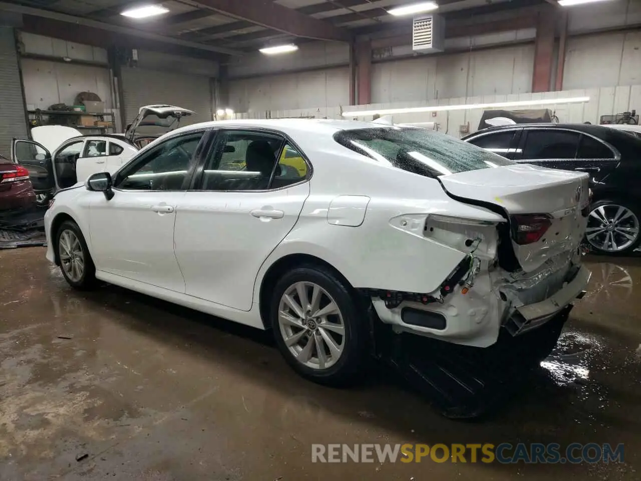 2 fotografías del automóvil dañado 4T1C11AK9NU660386 TOYOTA CAMRY 2022