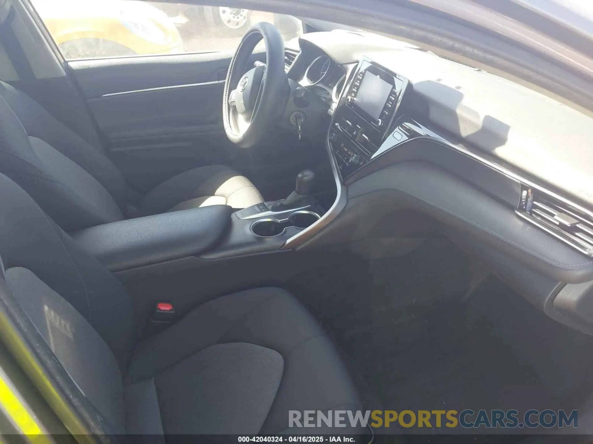 5 fotografías del automóvil dañado 4T1C11AK9NU667533 TOYOTA CAMRY 2022