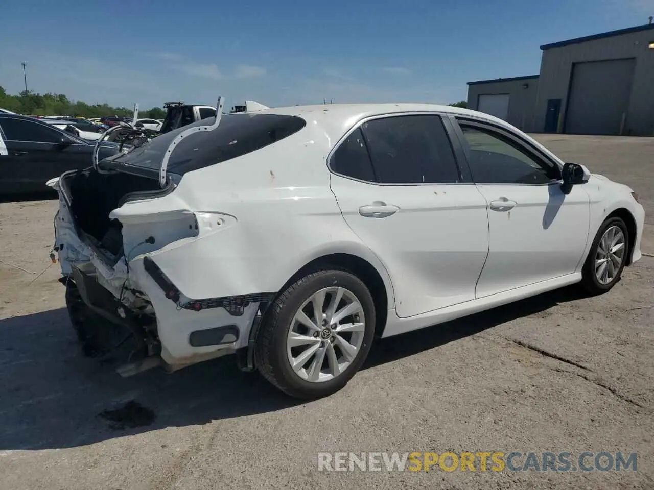 3 fotografías del automóvil dañado 4T1C11AK9NU691038 TOYOTA CAMRY 2022