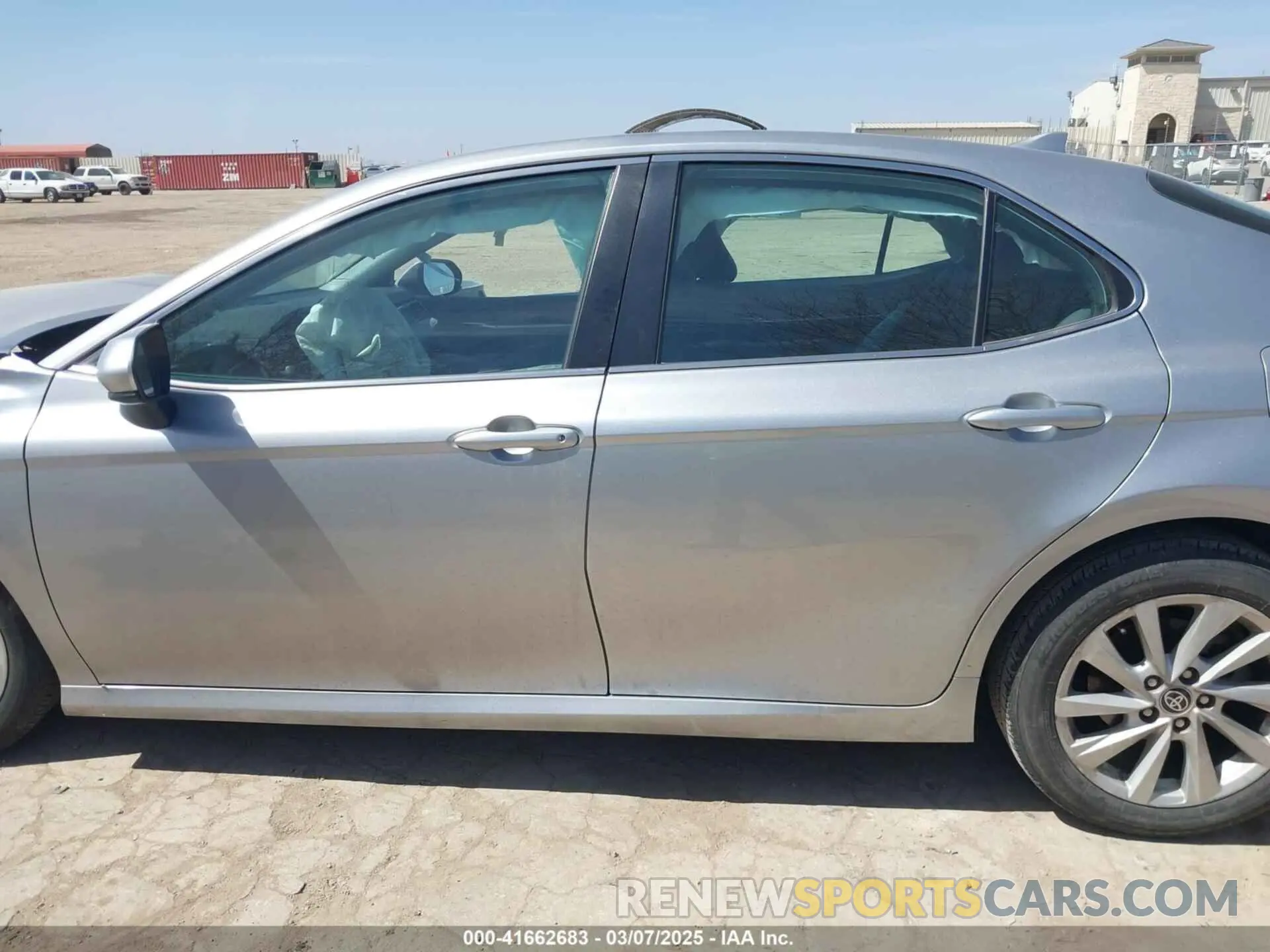 14 fotografías del automóvil dañado 4T1C11AK9NU695736 TOYOTA CAMRY 2022