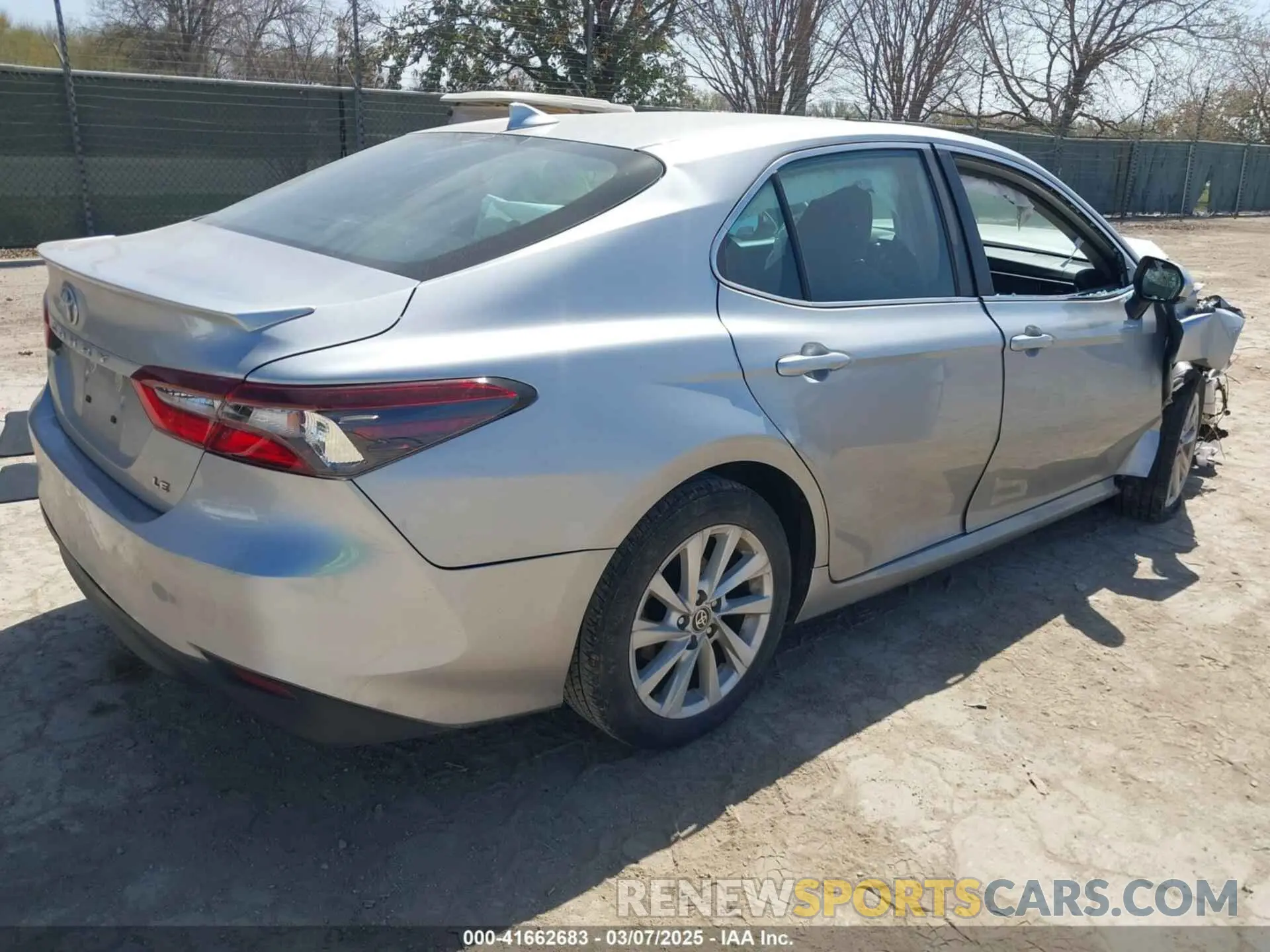 4 fotografías del automóvil dañado 4T1C11AK9NU695736 TOYOTA CAMRY 2022