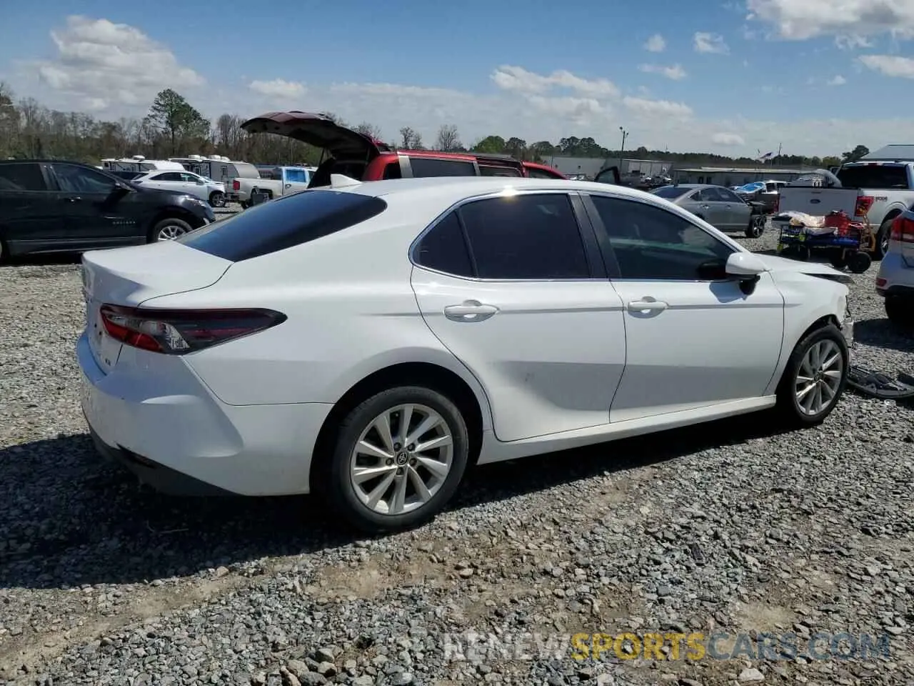 3 fotografías del automóvil dañado 4T1C11AK9NU697745 TOYOTA CAMRY 2022