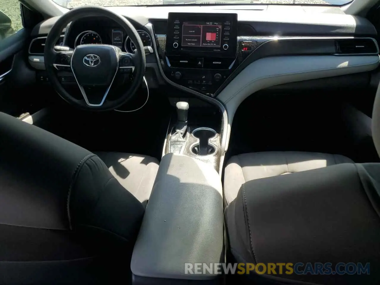 8 fotografías del automóvil dañado 4T1C11AK9NU697745 TOYOTA CAMRY 2022