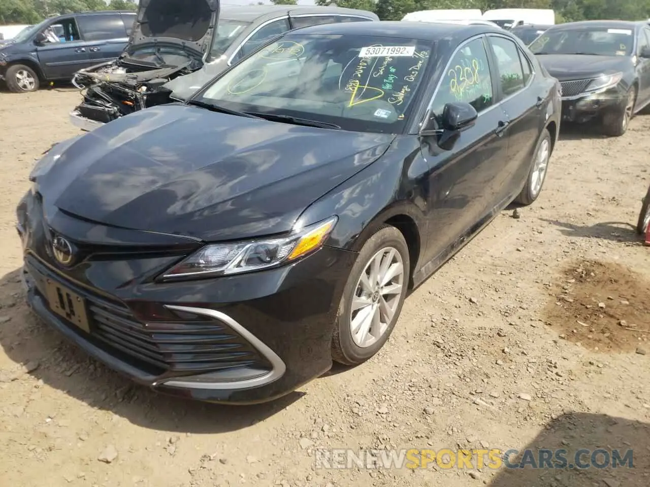 2 fotografías del automóvil dañado 4T1C11AK9NU698264 TOYOTA CAMRY 2022