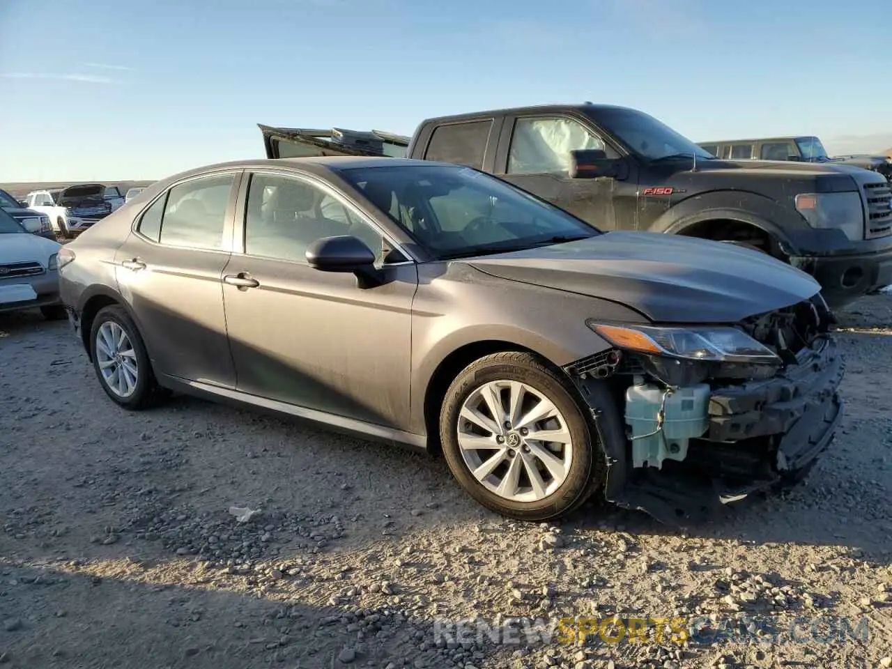 4 fotografías del automóvil dañado 4T1C11AK9NU717346 TOYOTA CAMRY 2022