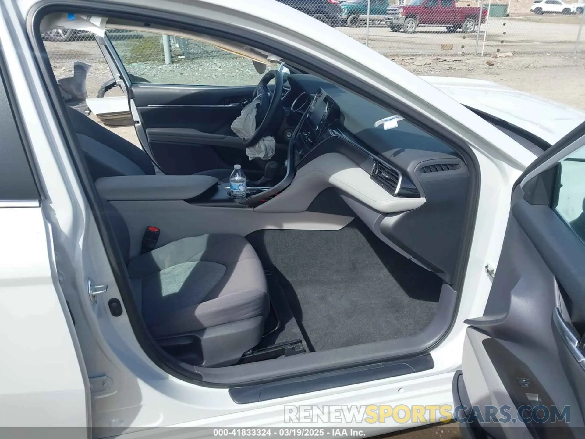 5 fotografías del automóvil dañado 4T1C11AKXNU023717 TOYOTA CAMRY 2022