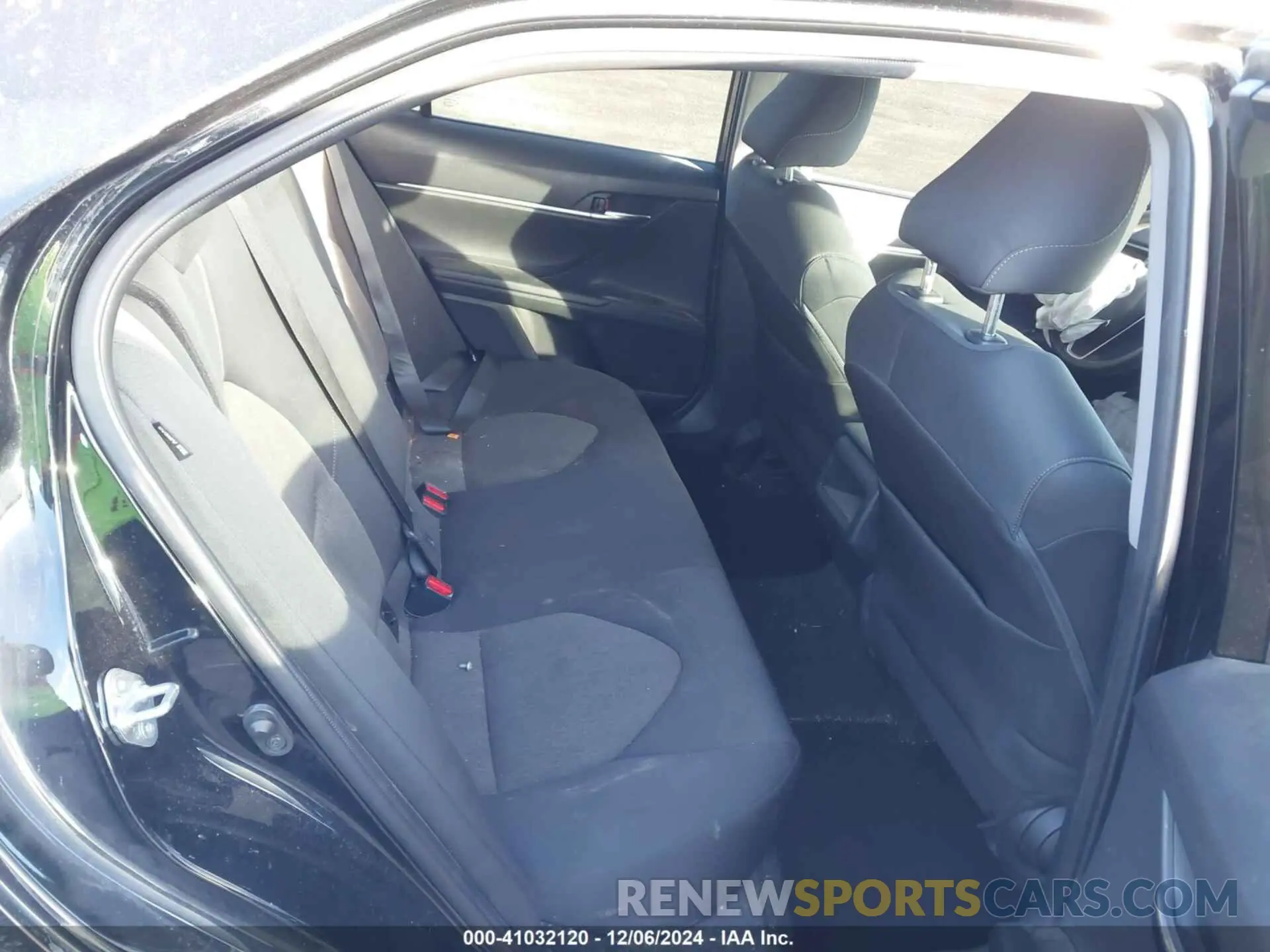 8 fotografías del automóvil dañado 4T1C11AKXNU048228 TOYOTA CAMRY 2022