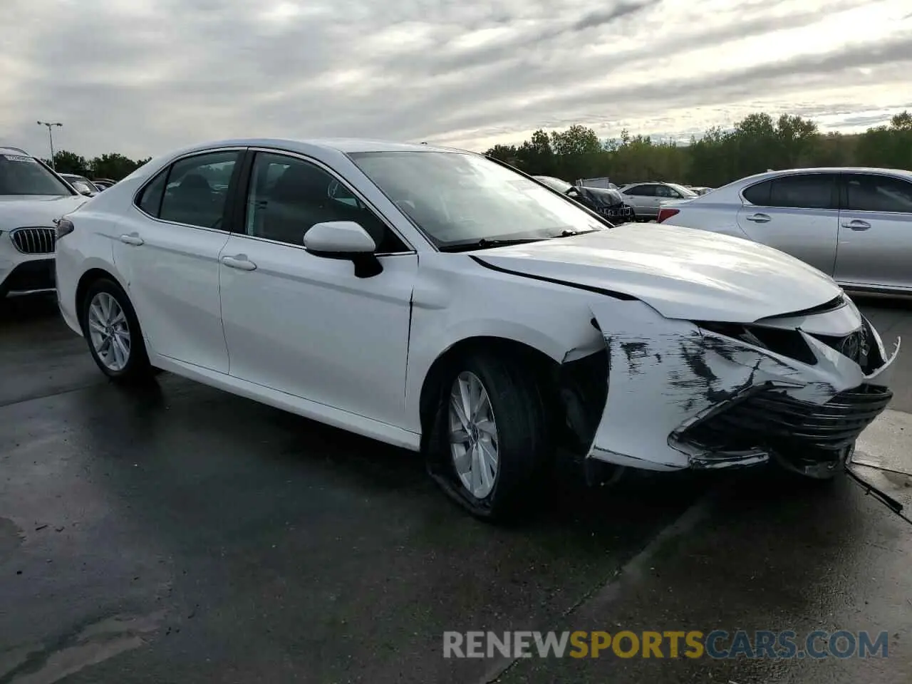 4 fotografías del automóvil dañado 4T1C11AKXNU628384 TOYOTA CAMRY 2022