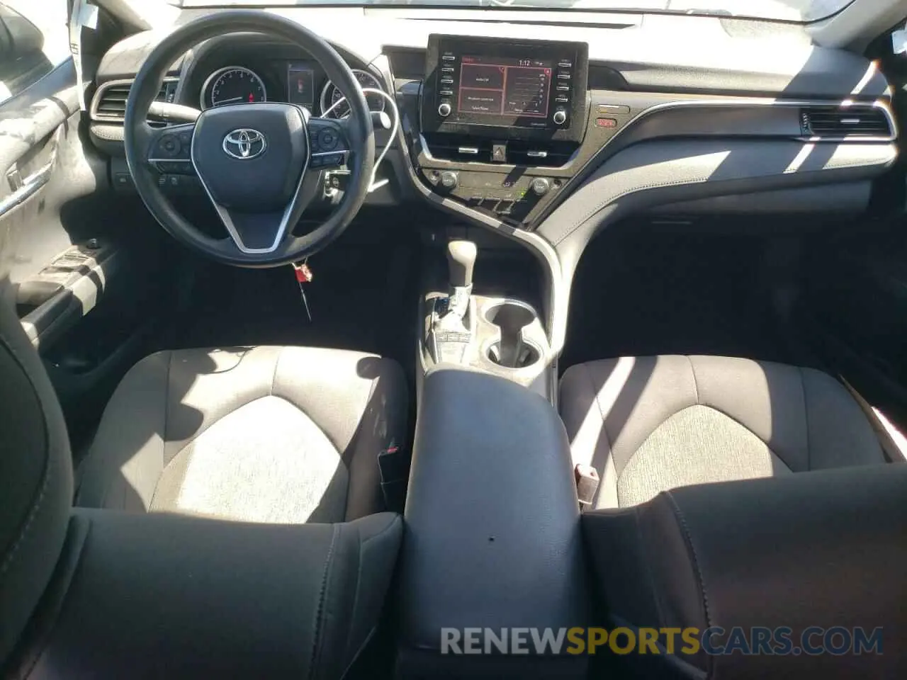 8 fotografías del automóvil dañado 4T1C11AKXNU630006 TOYOTA CAMRY 2022