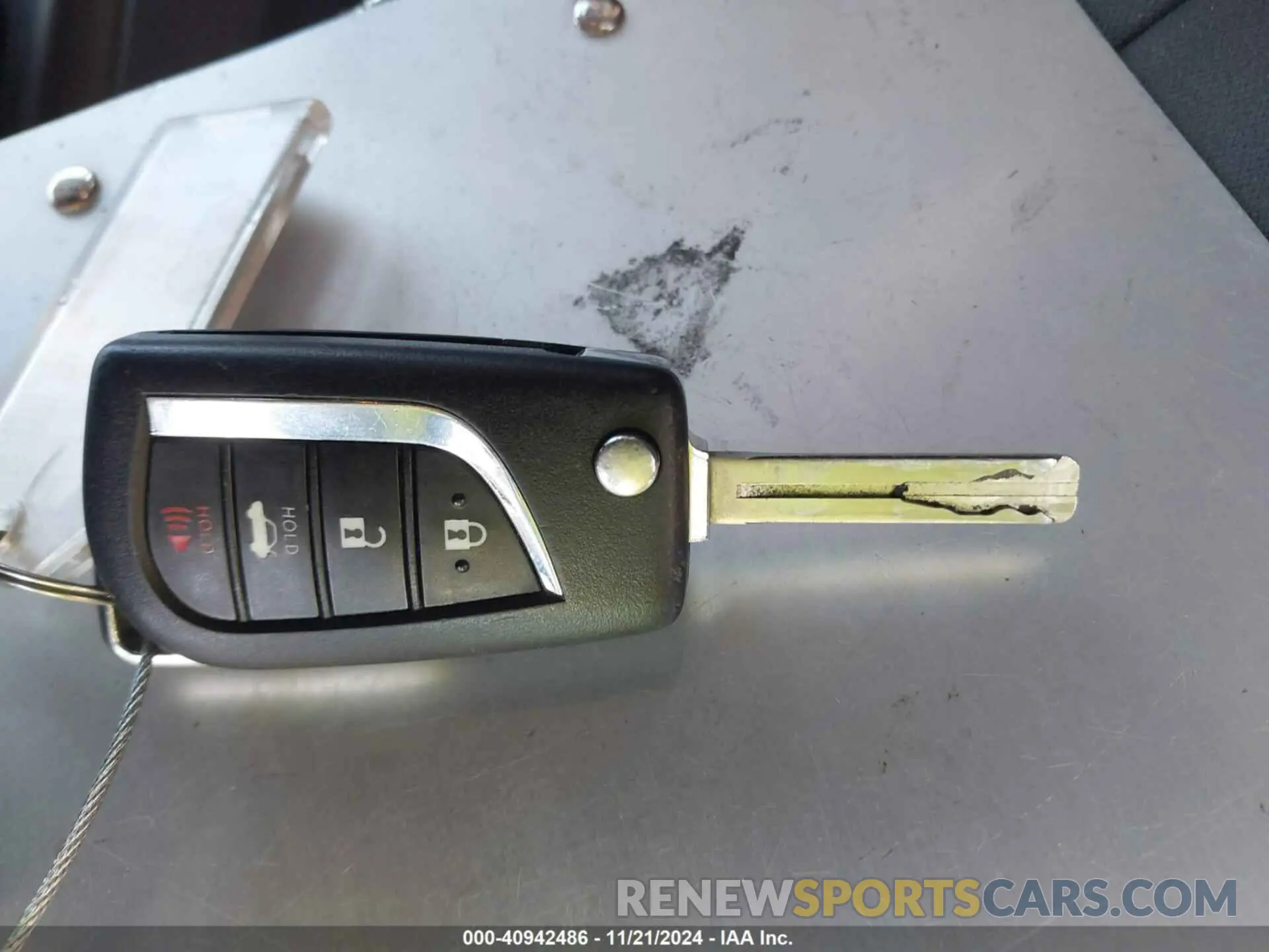 11 fotografías del automóvil dañado 4T1C11AKXNU637697 TOYOTA CAMRY 2022