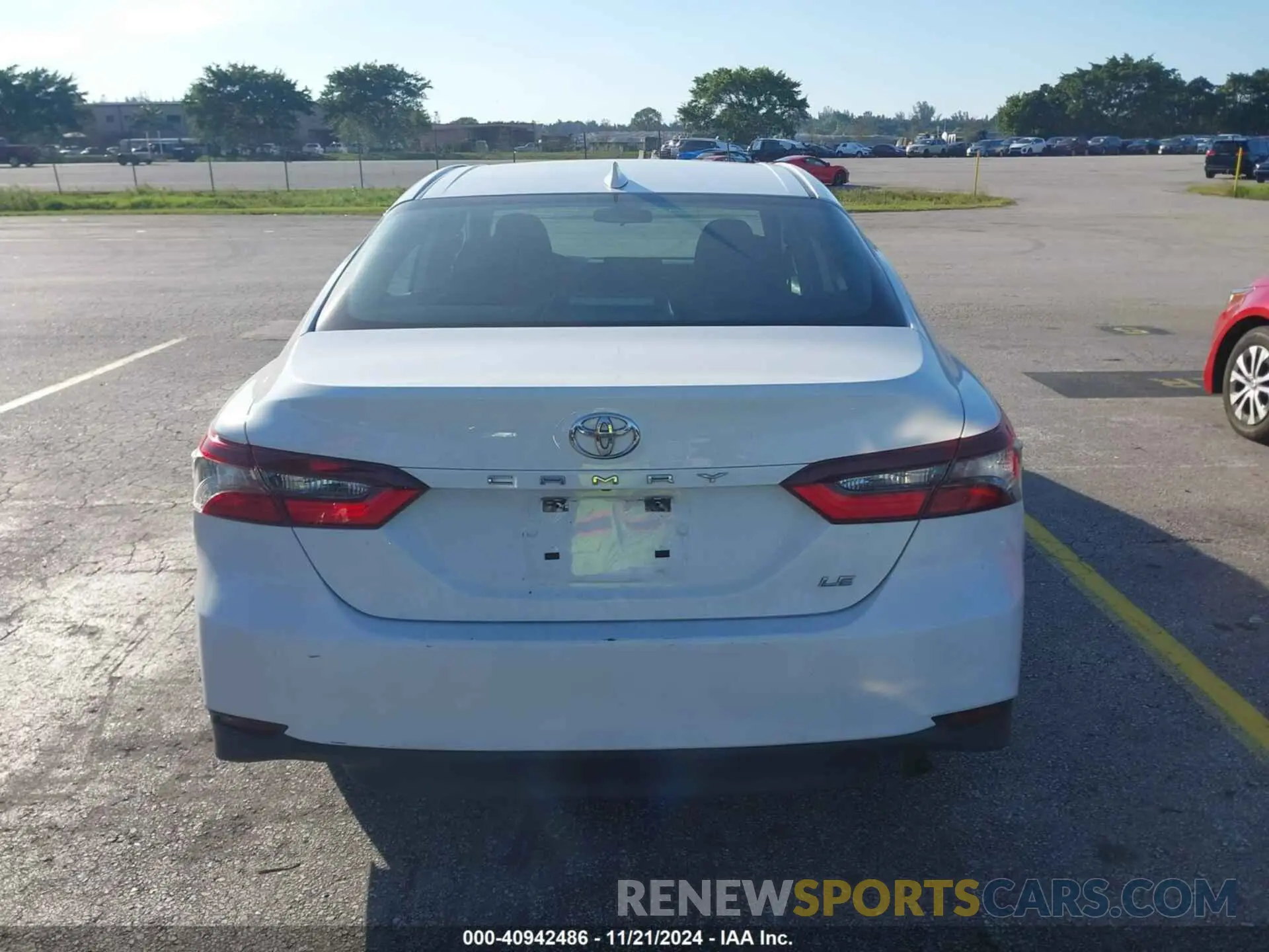 16 fotografías del automóvil dañado 4T1C11AKXNU637697 TOYOTA CAMRY 2022