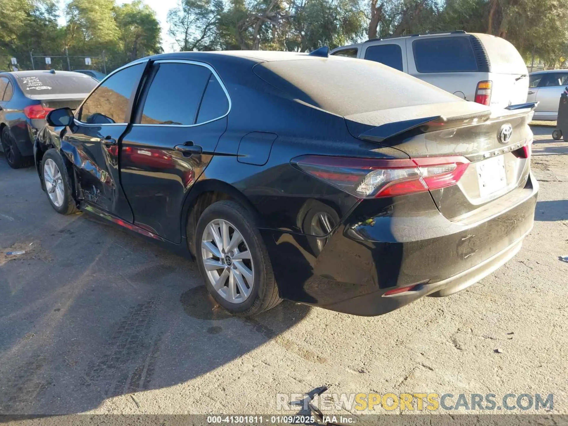 3 fotografías del automóvil dañado 4T1C11AKXNU638879 TOYOTA CAMRY 2022