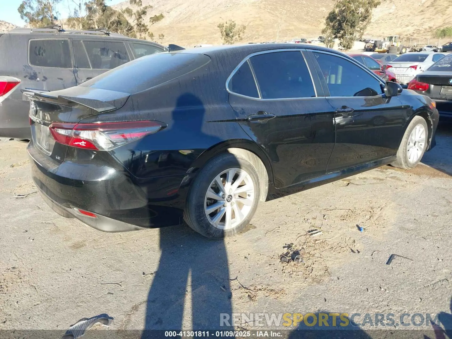 4 fotografías del automóvil dañado 4T1C11AKXNU638879 TOYOTA CAMRY 2022