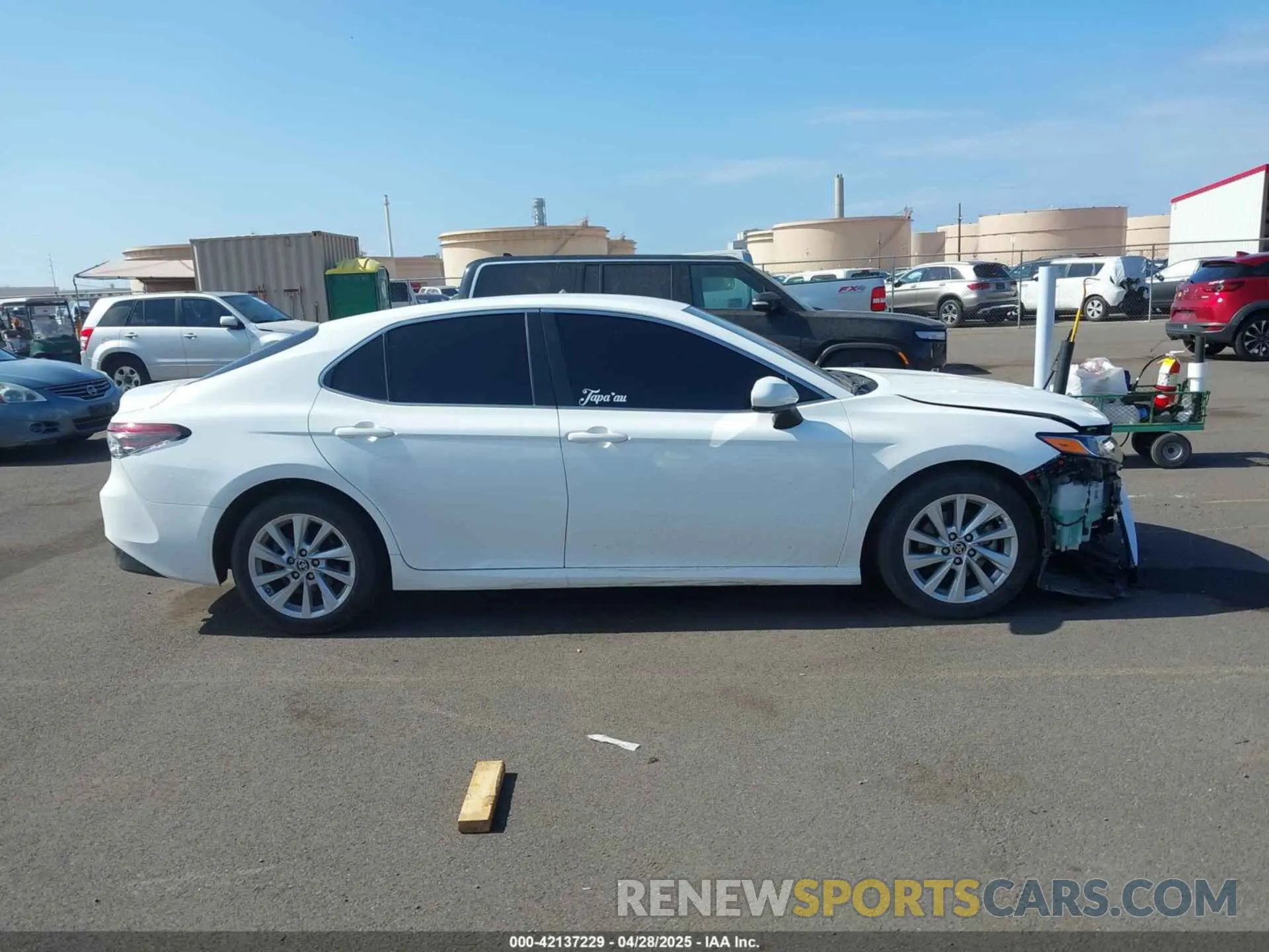 14 fotografías del automóvil dañado 4T1C11AKXNU642169 TOYOTA CAMRY 2022