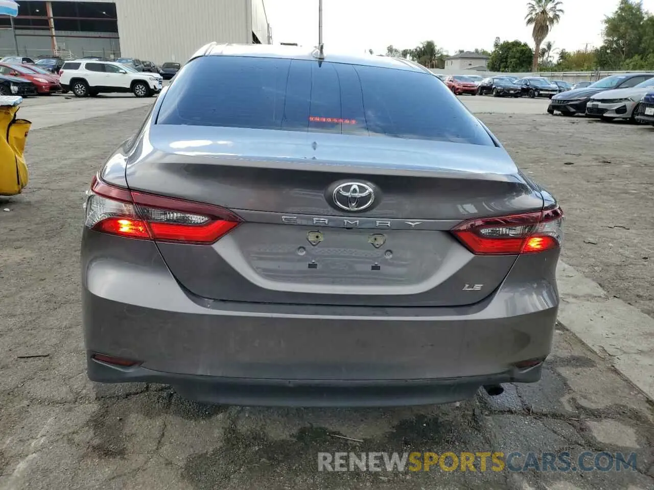 6 fotografías del automóvil dañado 4T1C11AKXNU651745 TOYOTA CAMRY 2022