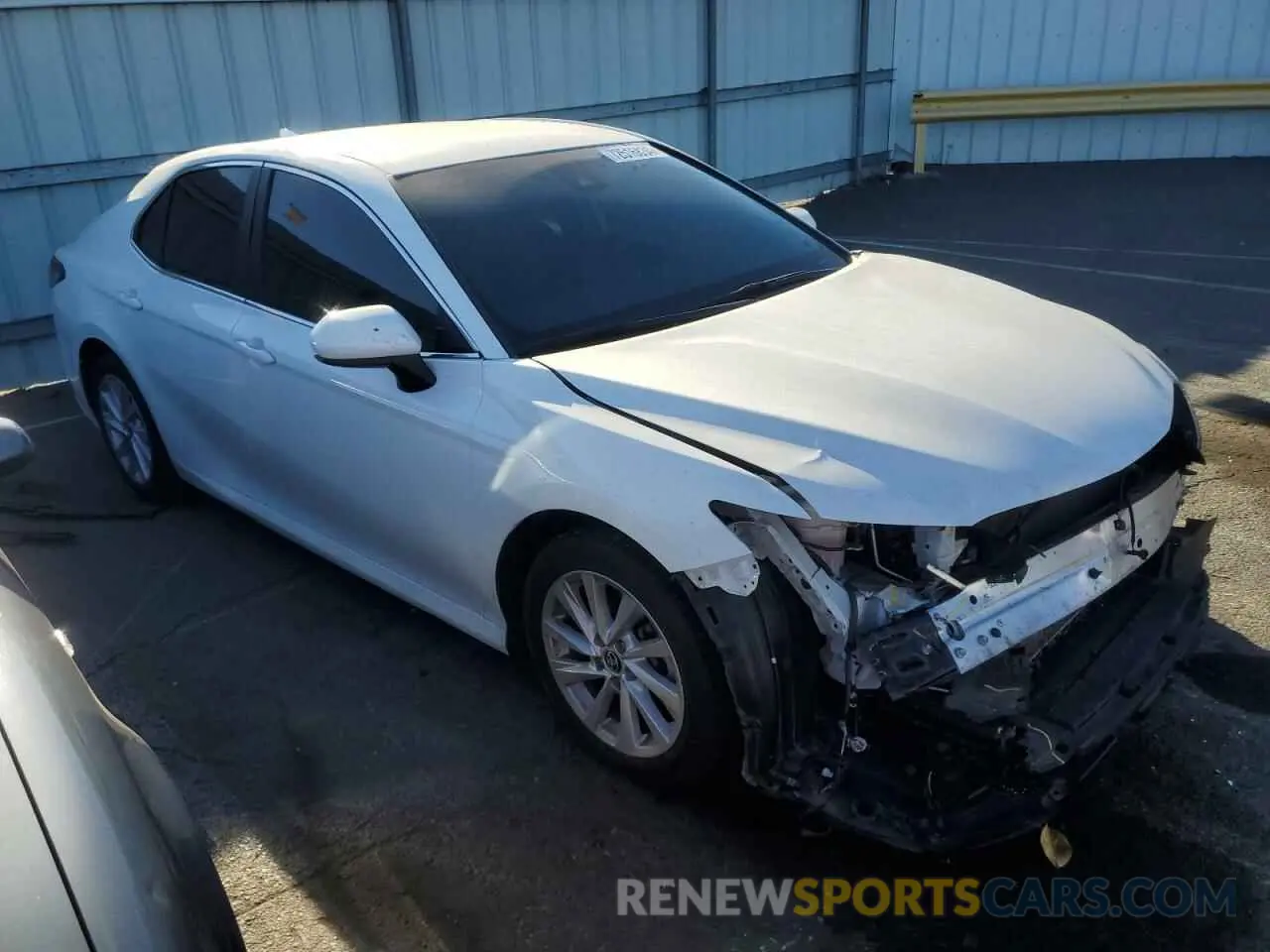 4 fotografías del automóvil dañado 4T1C11AKXNU658033 TOYOTA CAMRY 2022