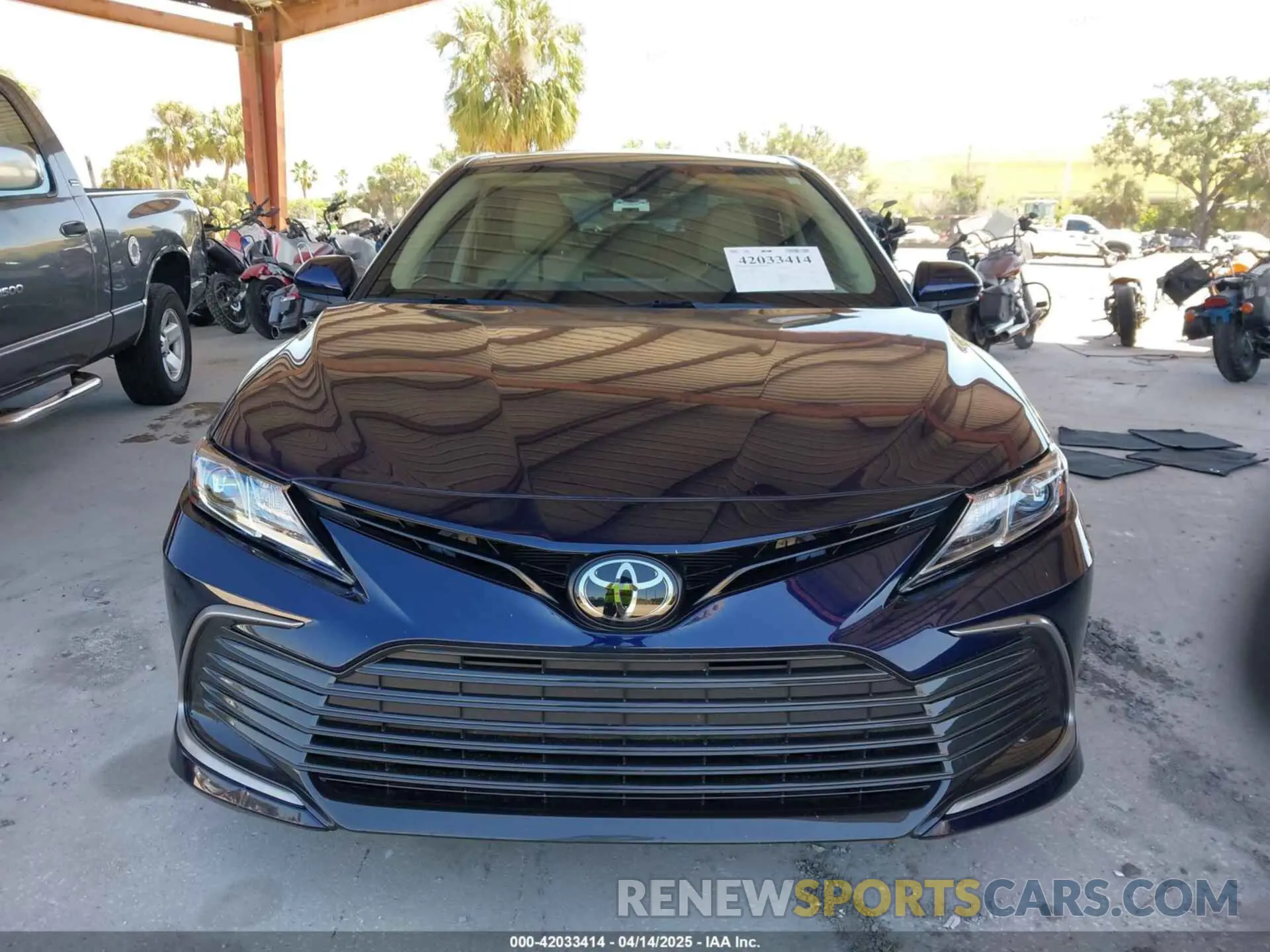 12 fotografías del automóvil dañado 4T1C11AKXNU663054 TOYOTA CAMRY 2022