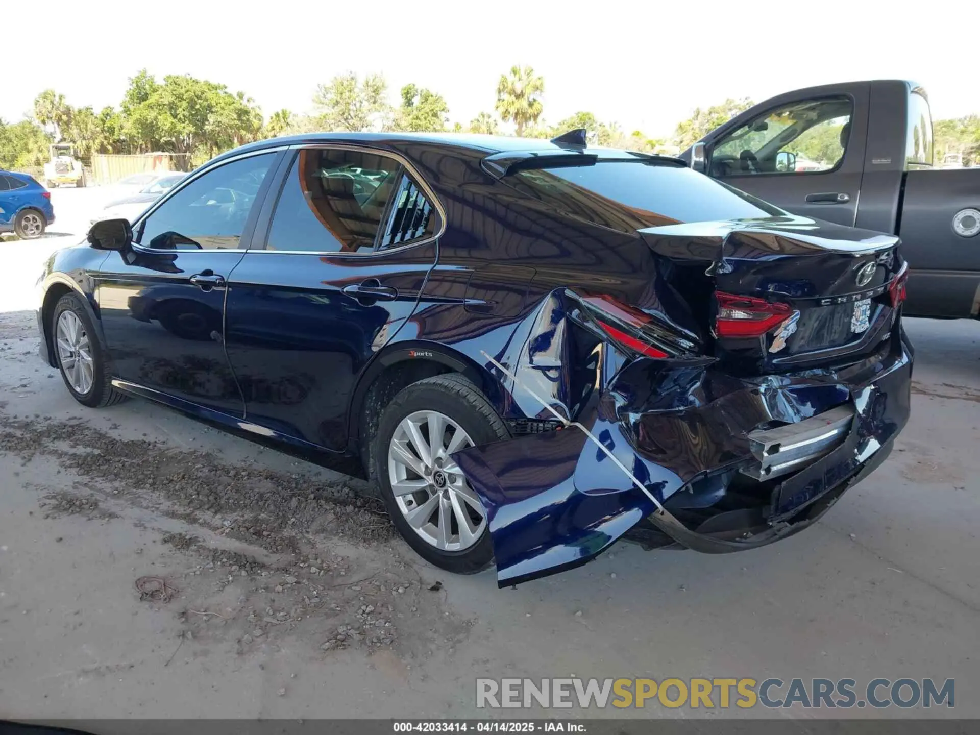 3 fotografías del automóvil dañado 4T1C11AKXNU663054 TOYOTA CAMRY 2022