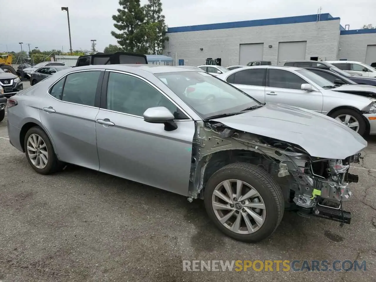 4 fotografías del automóvil dañado 4T1C11AKXNU671672 TOYOTA CAMRY 2022