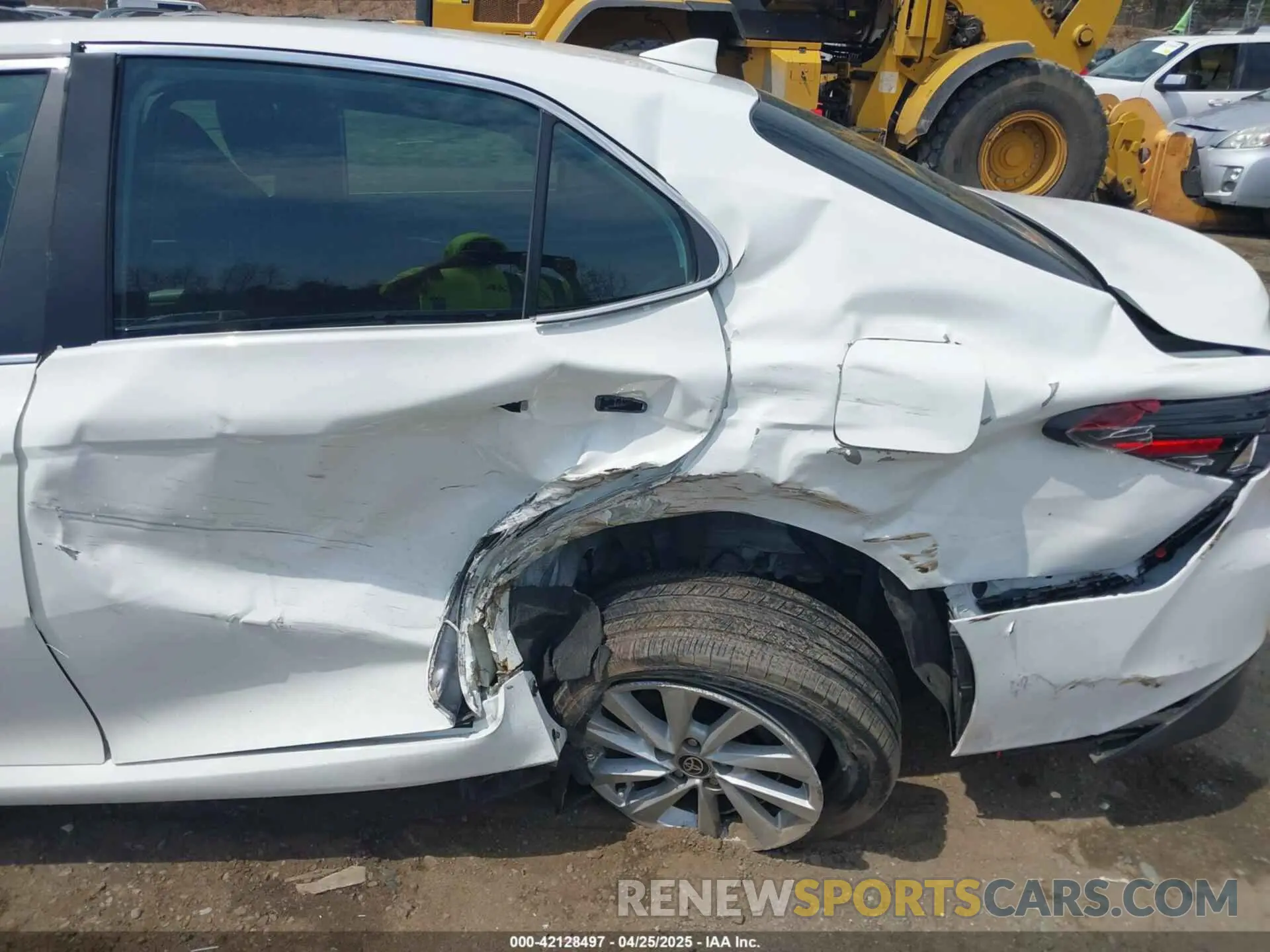 6 fotografías del automóvil dañado 4T1C11BK0NU069930 TOYOTA CAMRY 2022
