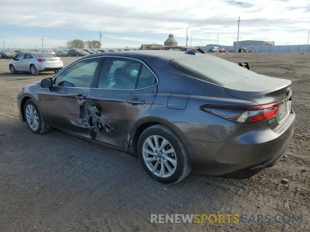 2 fotografías del automóvil dañado 4T1C11BK1NU048598 TOYOTA CAMRY 2022