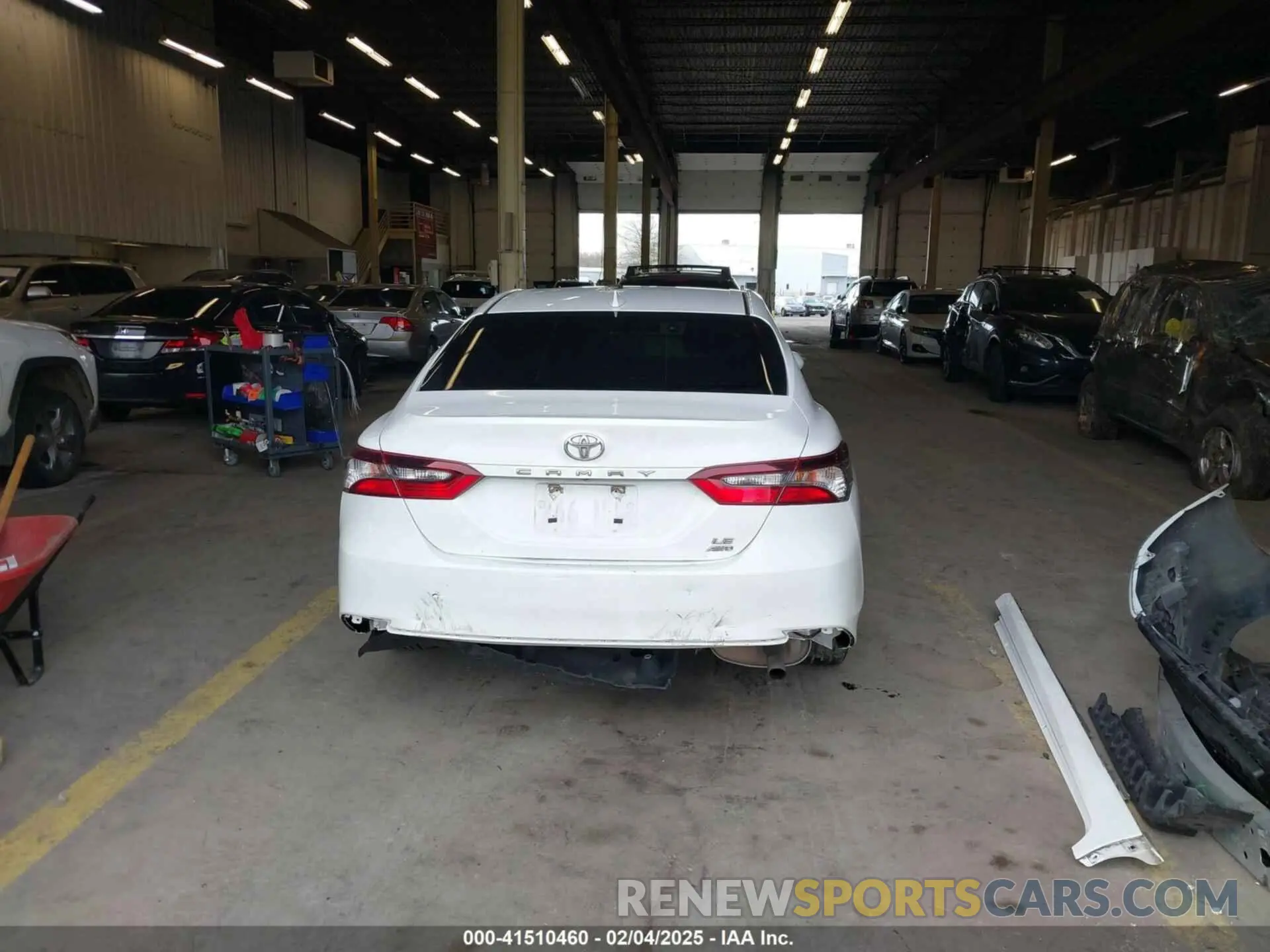 17 fotografías del automóvil dañado 4T1C11BK1NU054269 TOYOTA CAMRY 2022