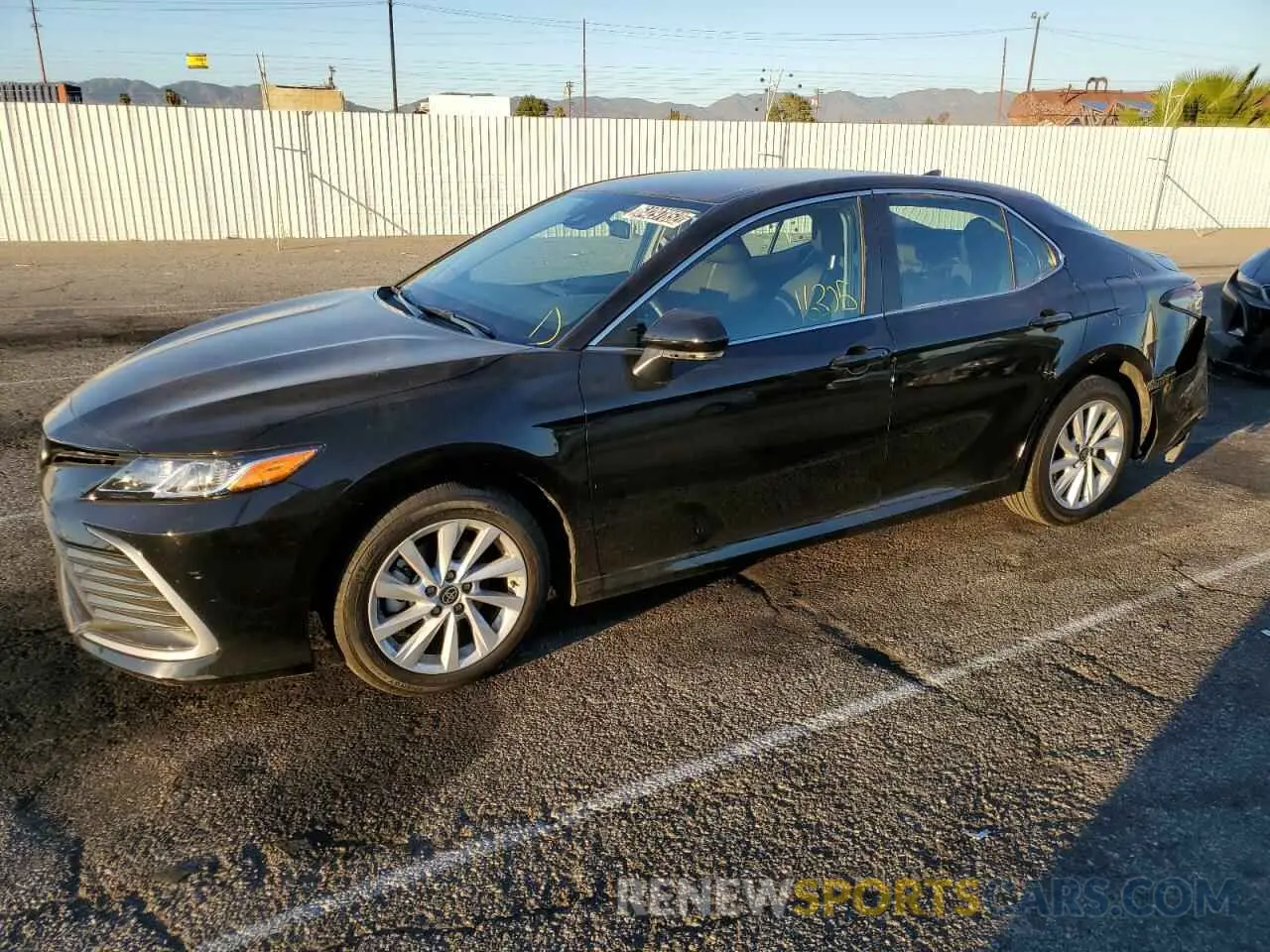 1 fotografías del automóvil dañado 4T1C11BK3NU061658 TOYOTA CAMRY 2022