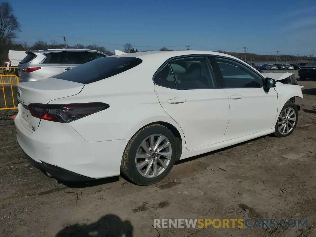 3 fotografías del automóvil dañado 4T1C11BK4NU061541 TOYOTA CAMRY 2022