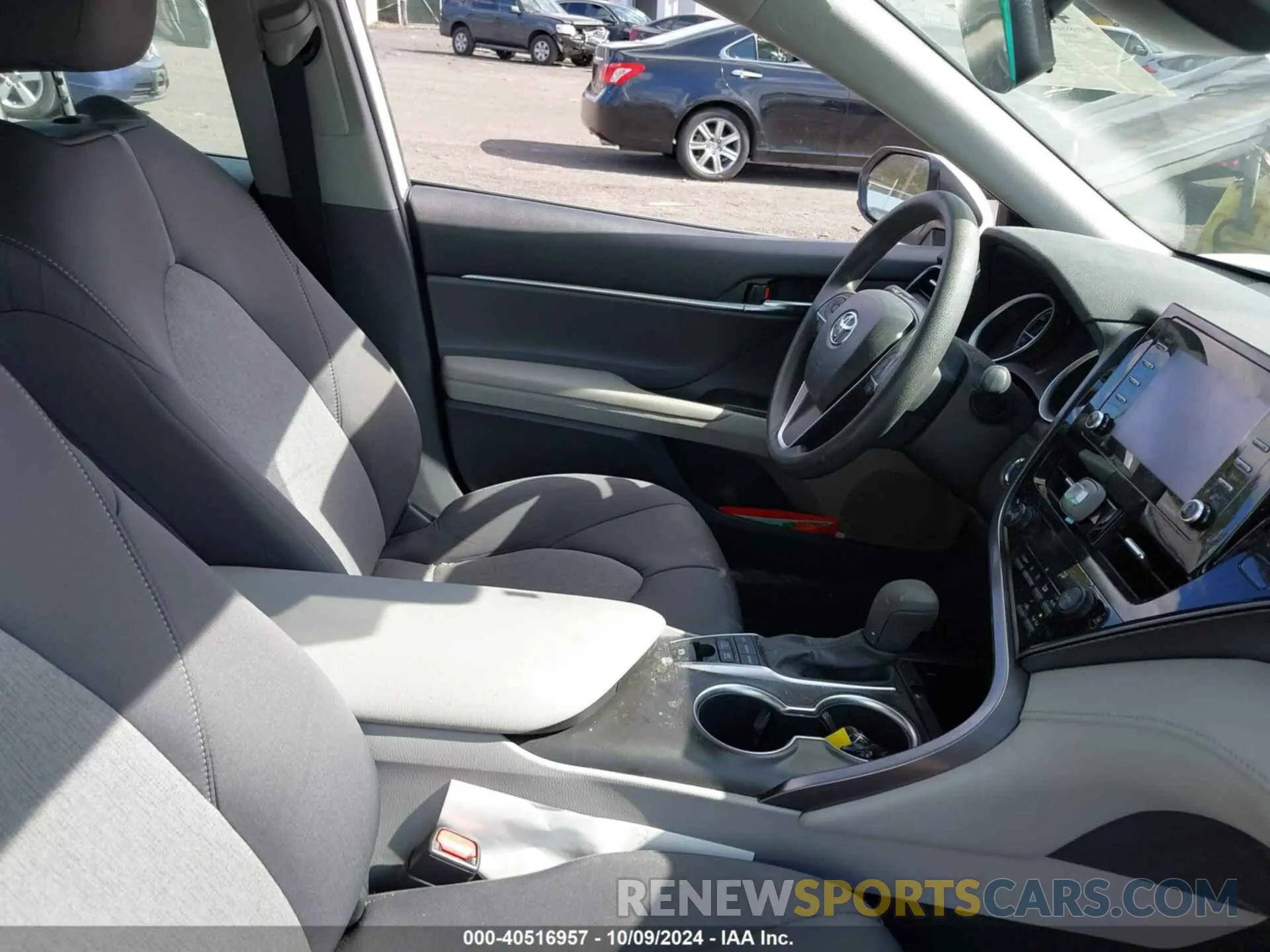 5 fotografías del automóvil dañado 4T1C31AK0NU573308 TOYOTA CAMRY 2022