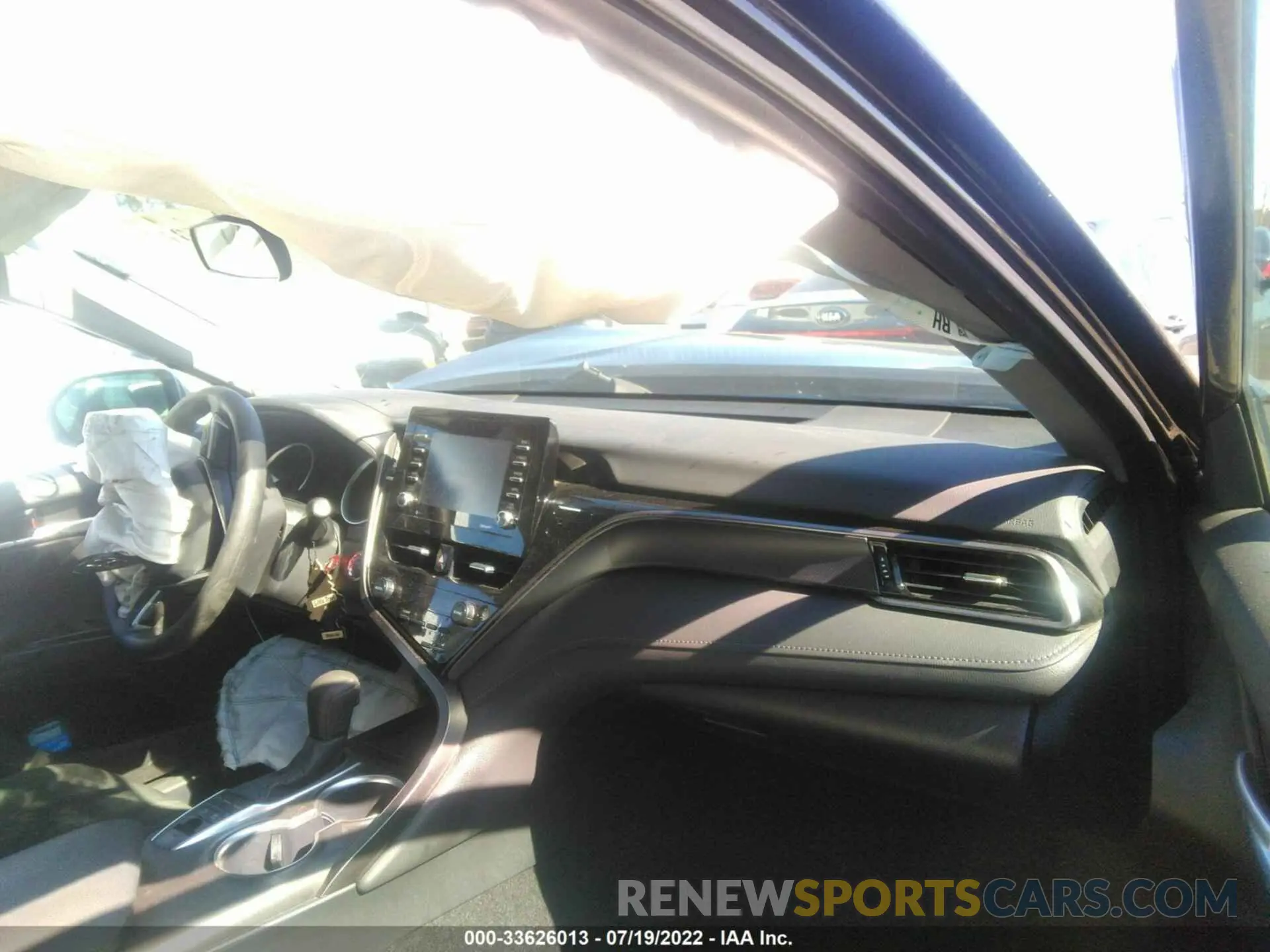5 fotografías del automóvil dañado 4T1C31AK3NU574047 TOYOTA CAMRY 2022