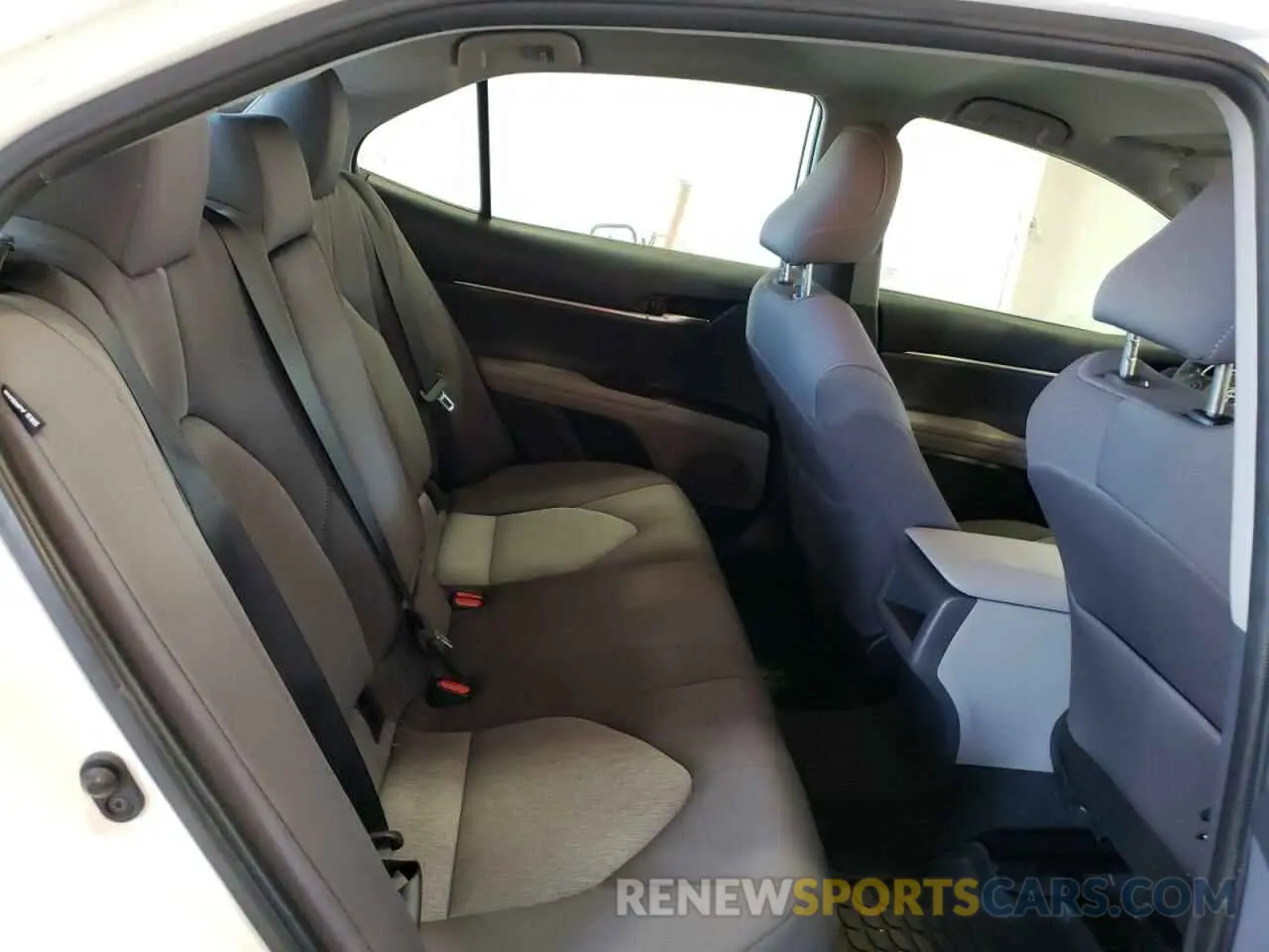 10 fotografías del automóvil dañado 4T1C31AK3NU587252 TOYOTA CAMRY 2022