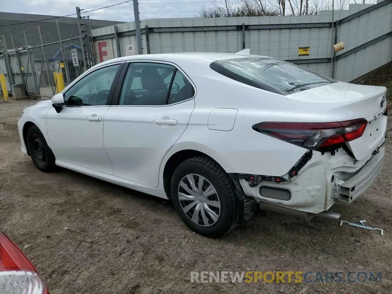 2 fotografías del automóvil dañado 4T1C31AK5NU577791 TOYOTA CAMRY 2022