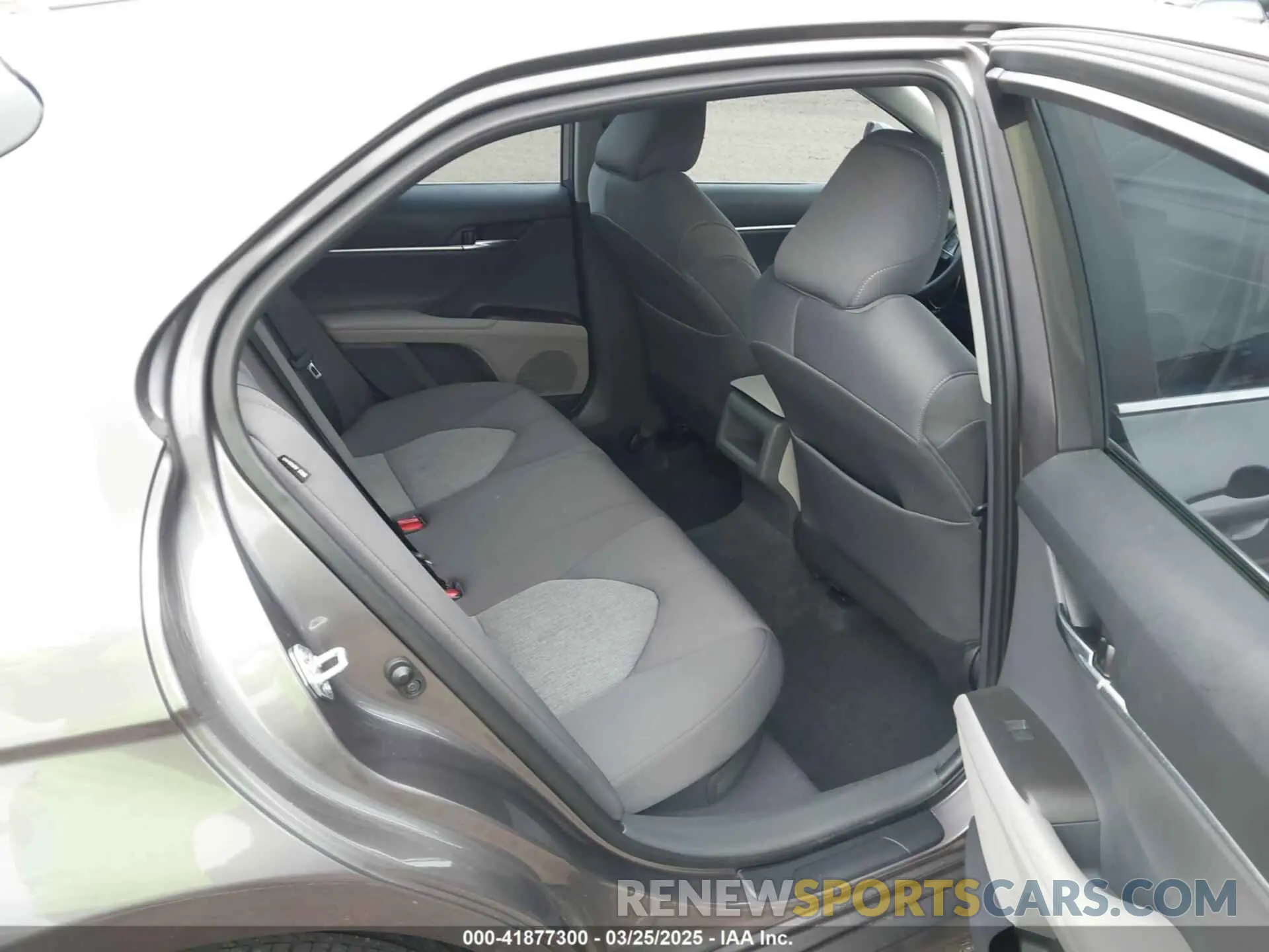 8 fotografías del automóvil dañado 4T1C31AK8NU577171 TOYOTA CAMRY 2022