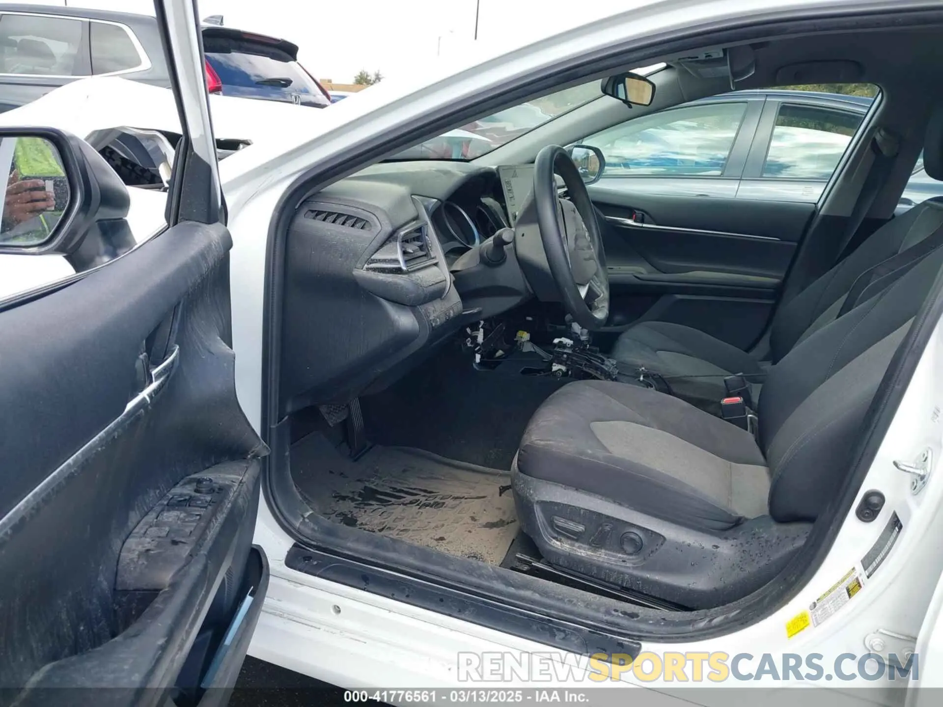 5 fotografías del automóvil dañado 4T1C31AK9NU576935 TOYOTA CAMRY 2022