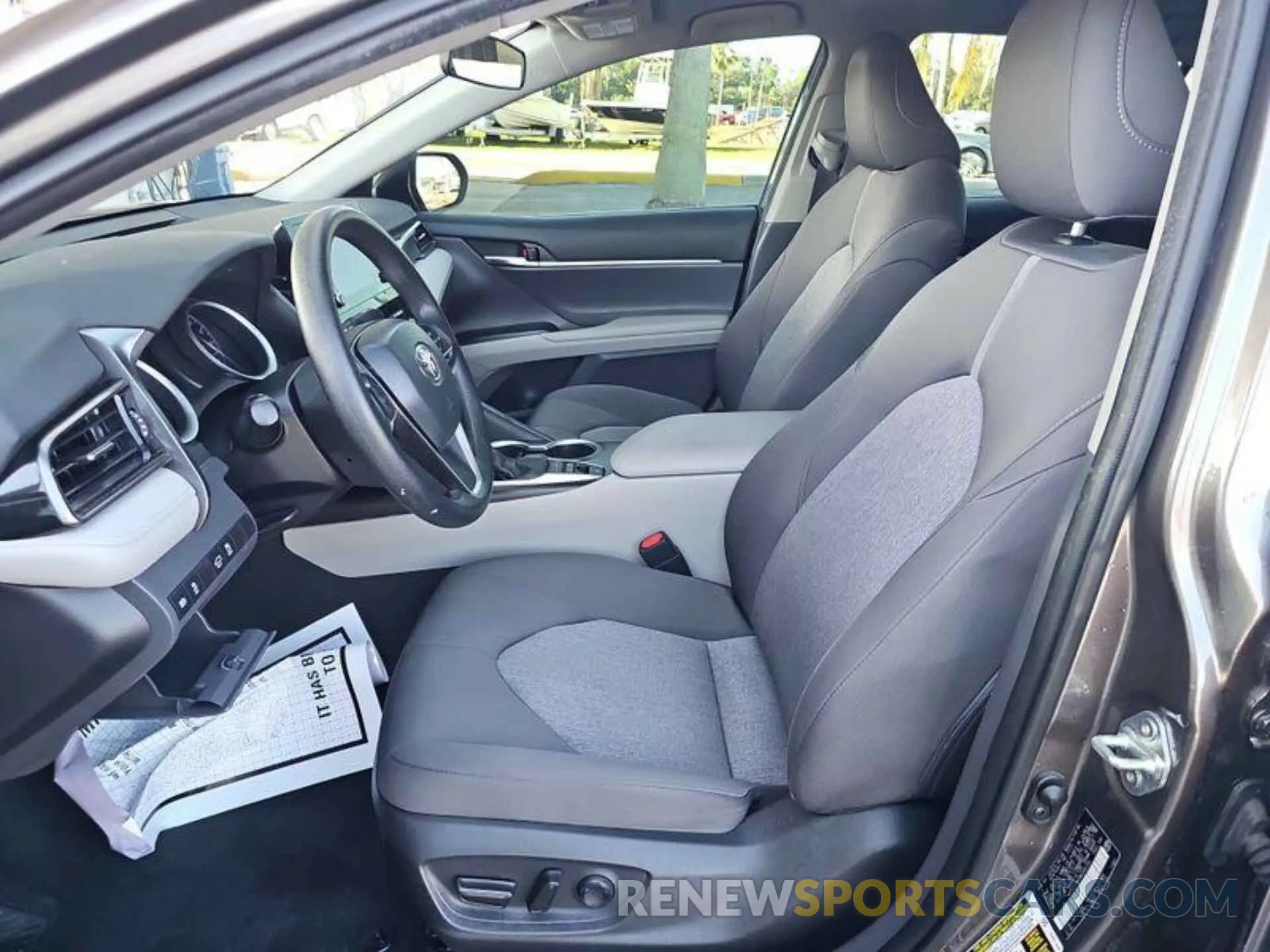 6 fotografías del automóvil dañado 4T1C31AK9NU580158 TOYOTA CAMRY 2022