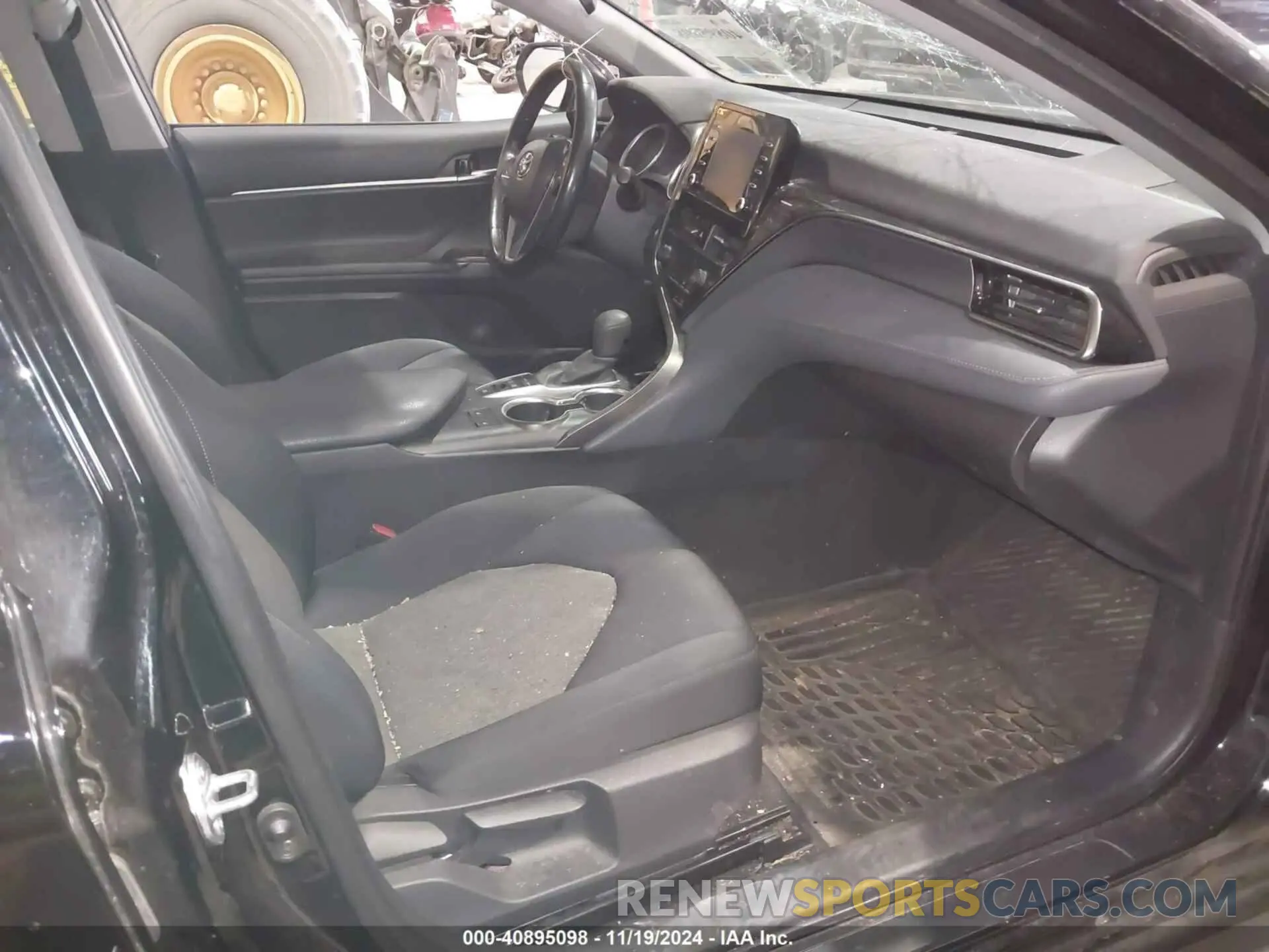 5 fotografías del automóvil dañado 4T1C31AK9NU582279 TOYOTA CAMRY 2022