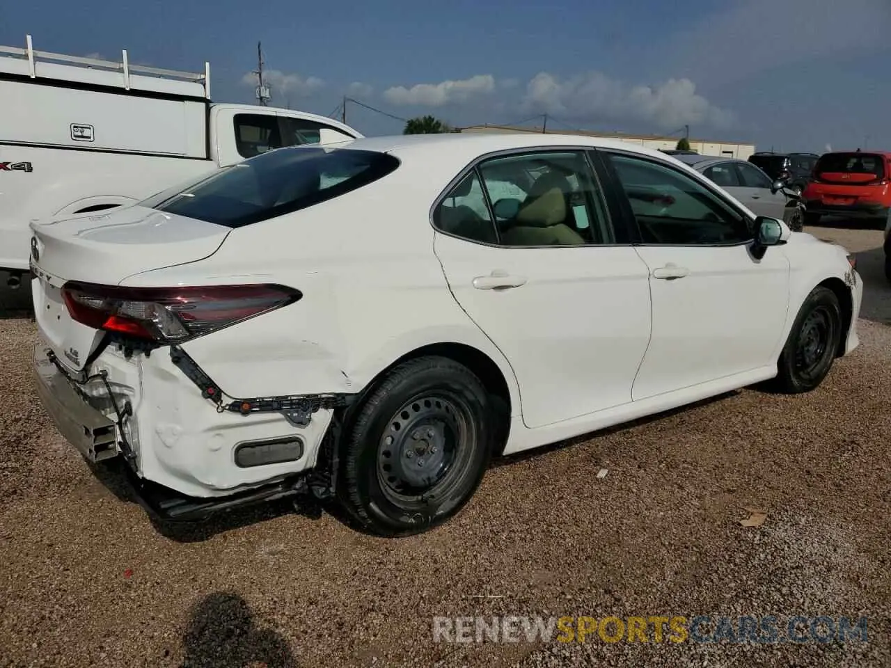 3 fotografías del automóvil dañado 4T1C31AKXNU578502 TOYOTA CAMRY 2022