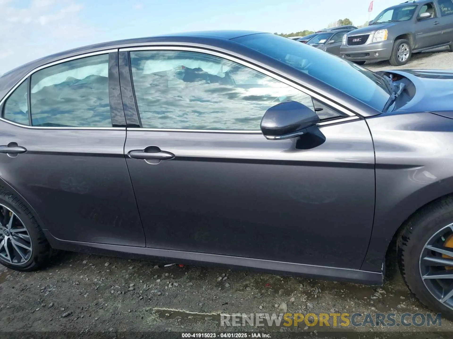 13 fotografías del automóvil dañado 4T1F11AK2NU030044 TOYOTA CAMRY 2022
